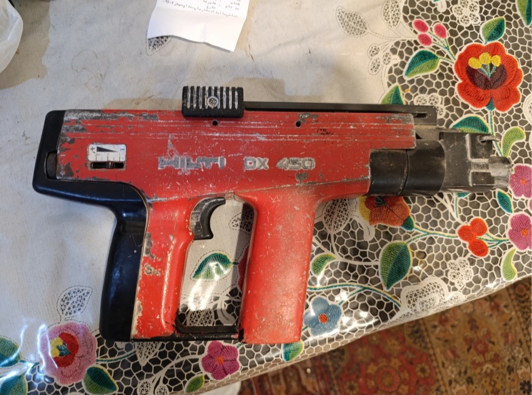 تفنگ میخکوب hilti مدل dx450