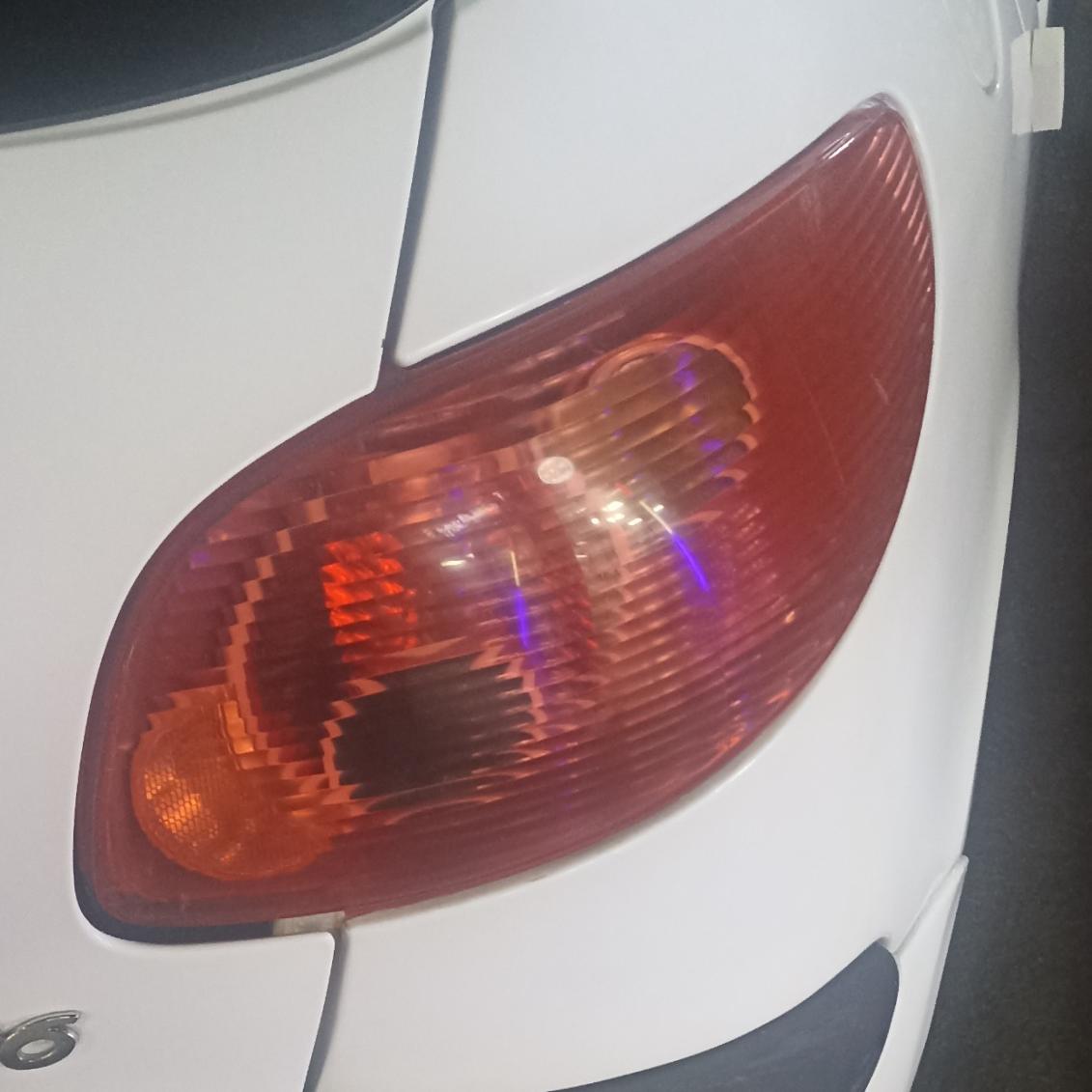 چراغ خطرعقب206 فابریکی مدل95