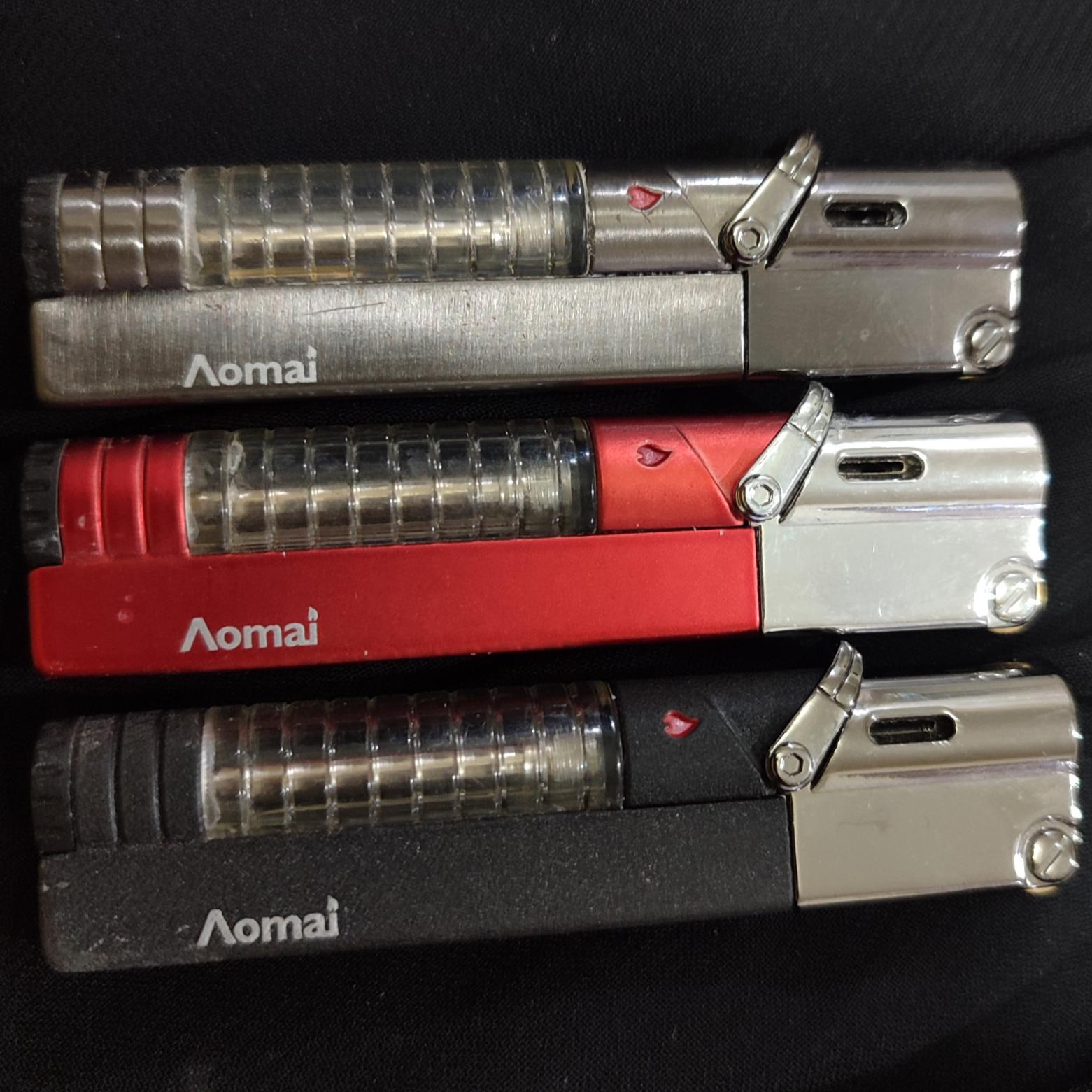 فندک اصلی رنگ قرمز مشکی و نقره ایAomai