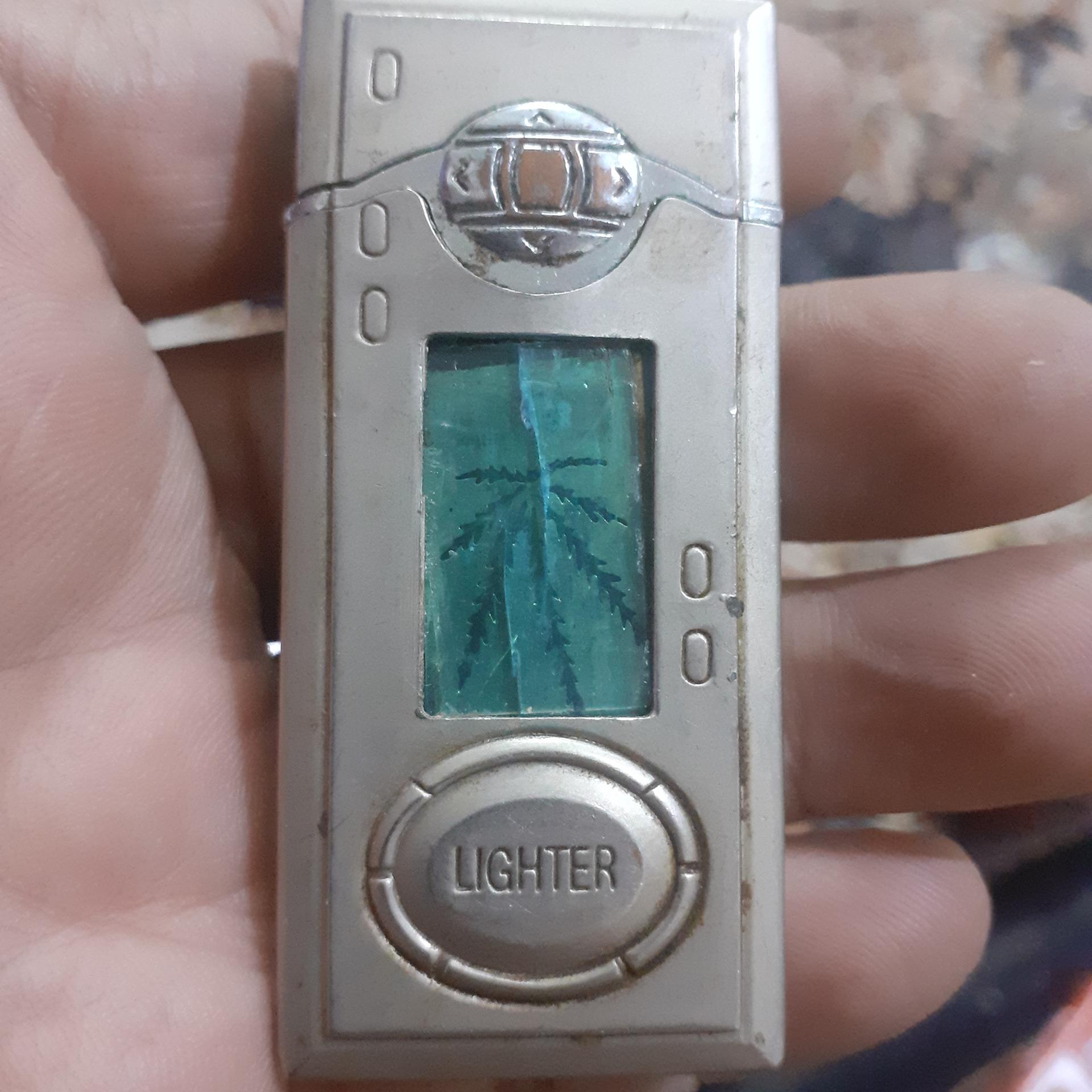 فندک قدیمی چشمک زن احتیاج به تنظیم تعمیر