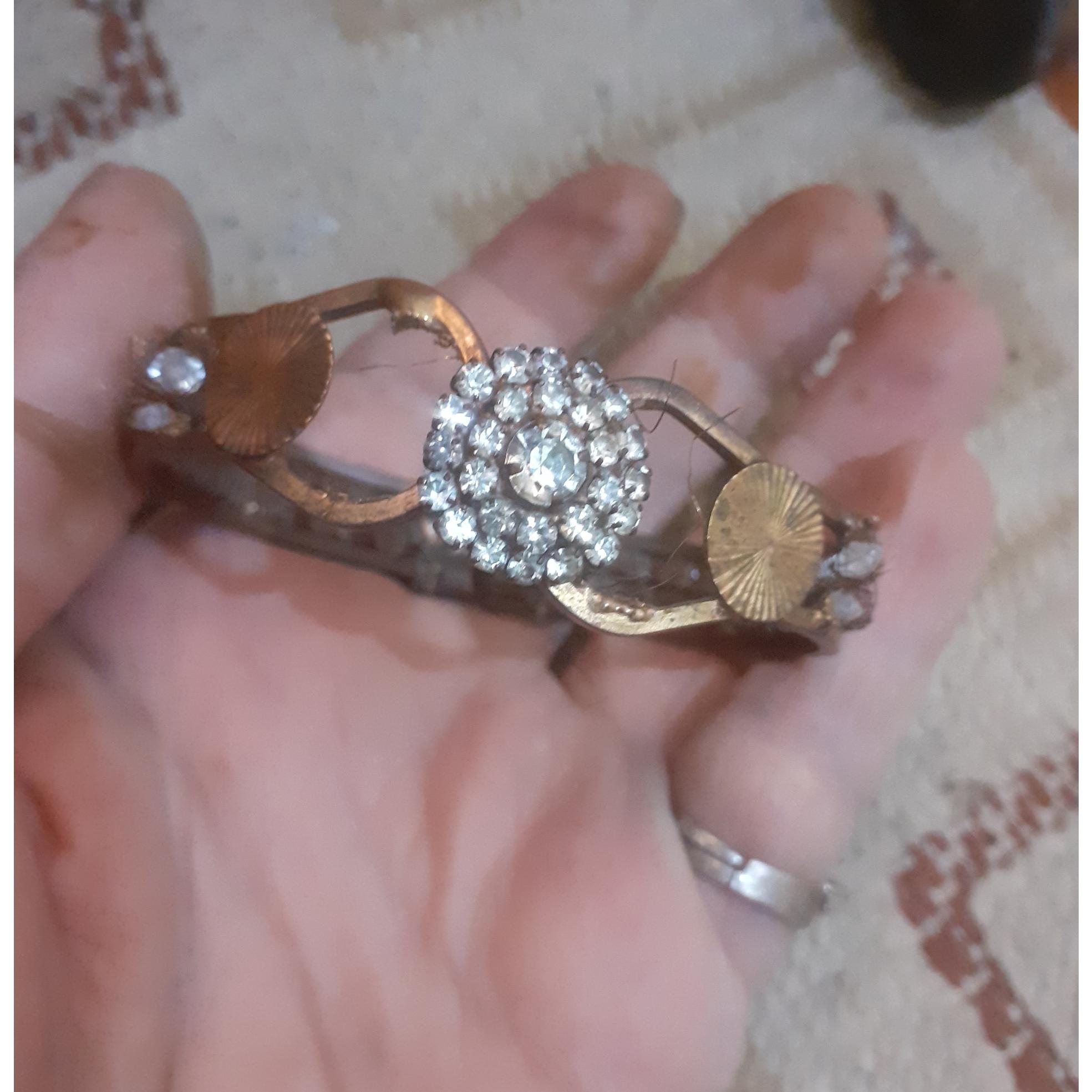 دستبندفلزی فنری باشو خاطرانگیزمطابق تصویر