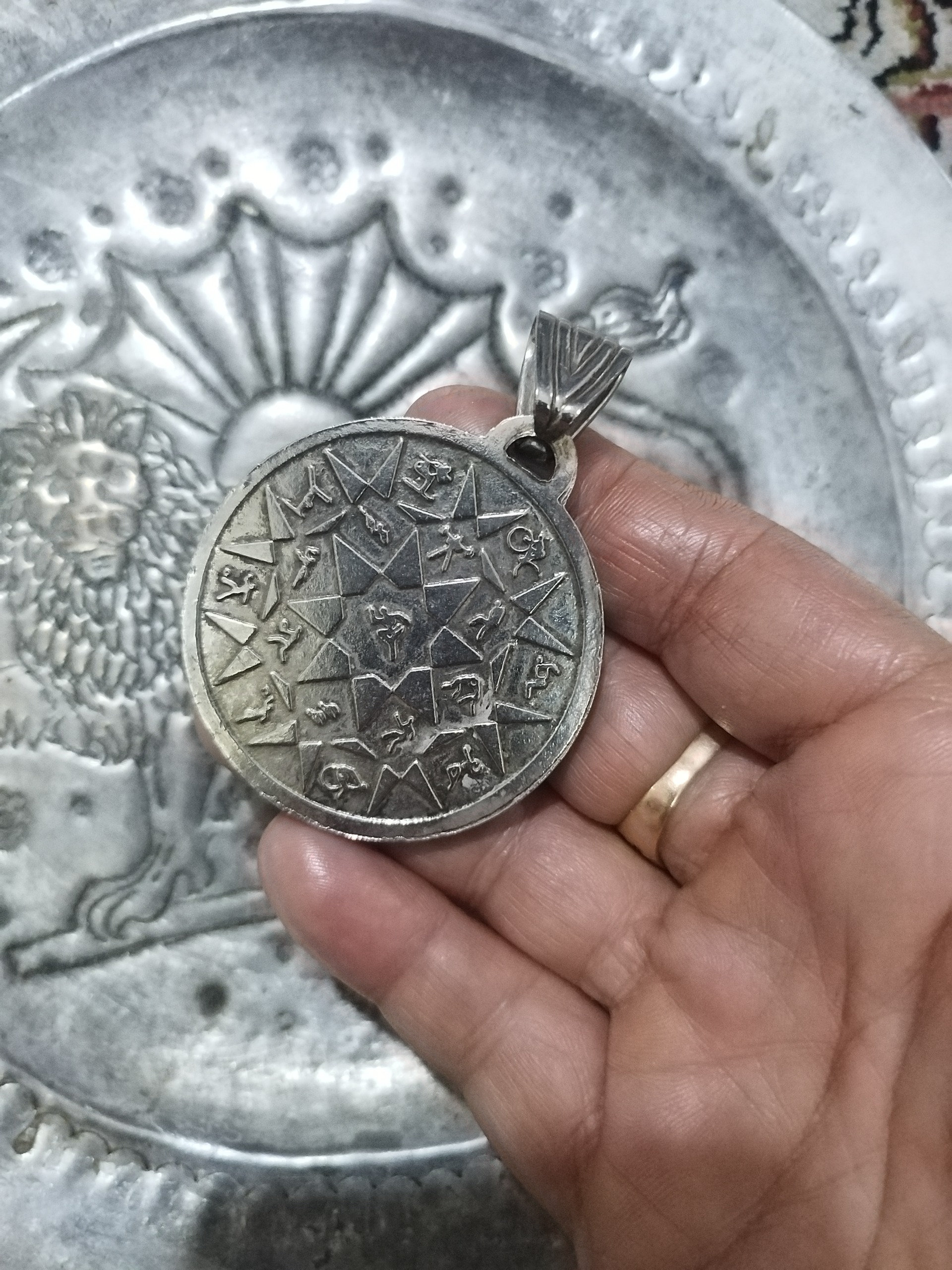 مدال قدیمی سی ساله سازمان تربیت بدنی