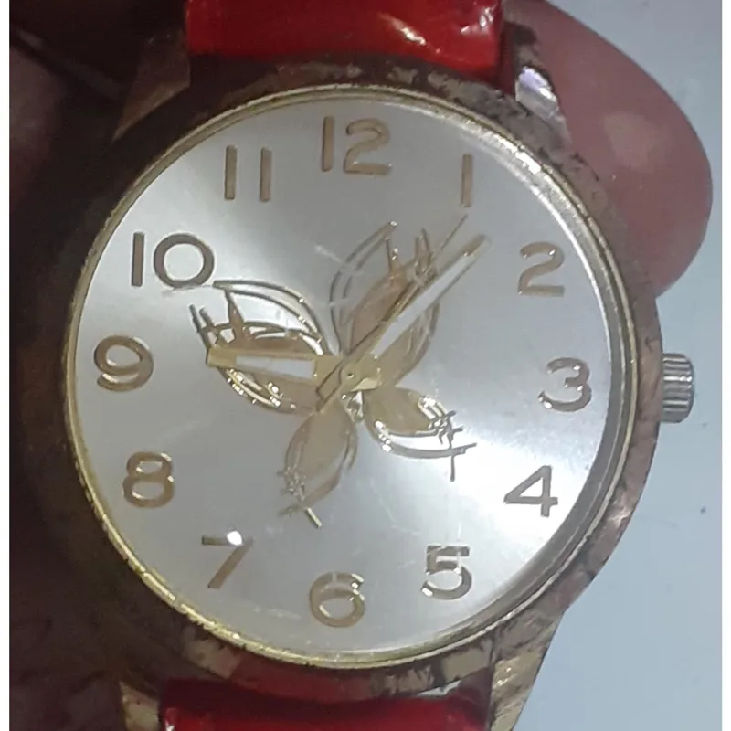 ساعت زنانه بندساعت قلاب میخوادمطابق تصویر