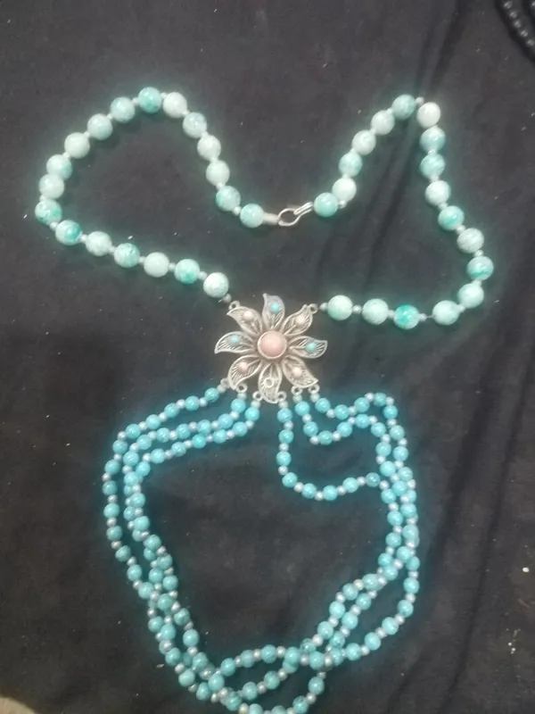 گردن اویز بسیار زیباقدیمی