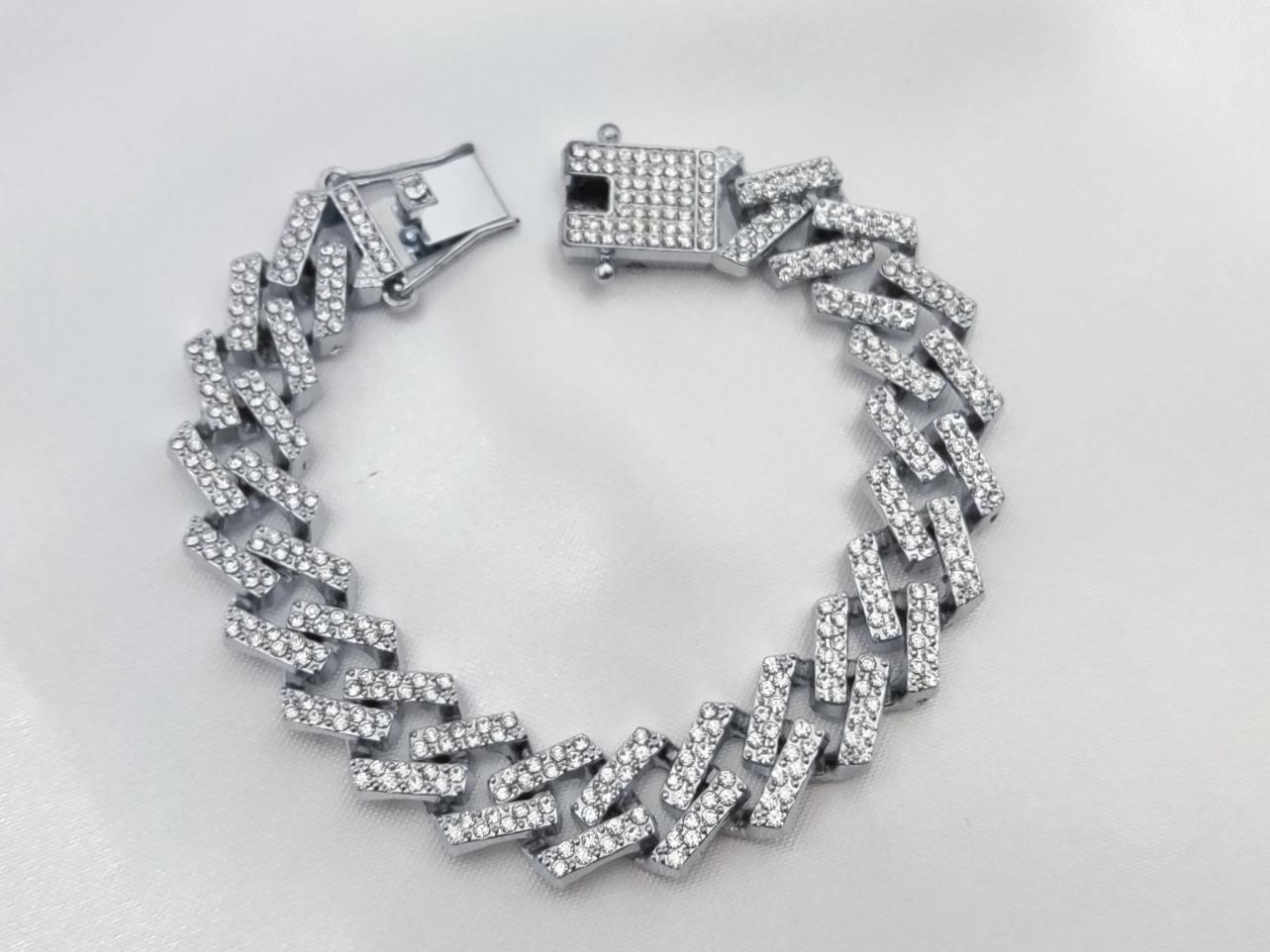 دستبند فول نگین کارتیر