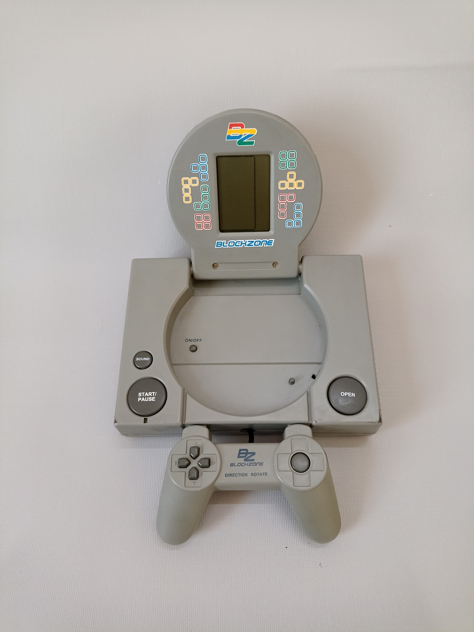 کنسول بازی دستی تست نشده