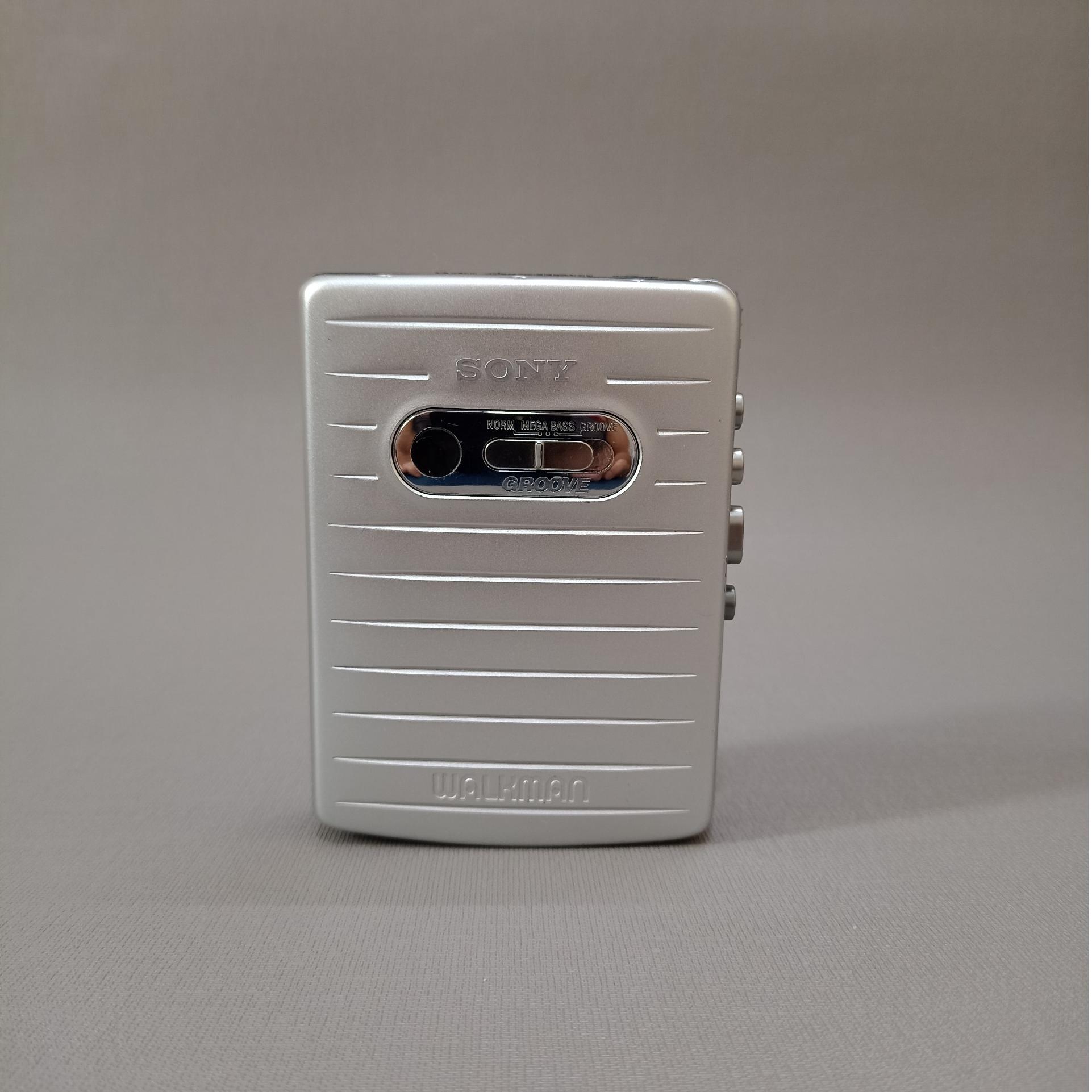 واکمن سونی تیتانیوم