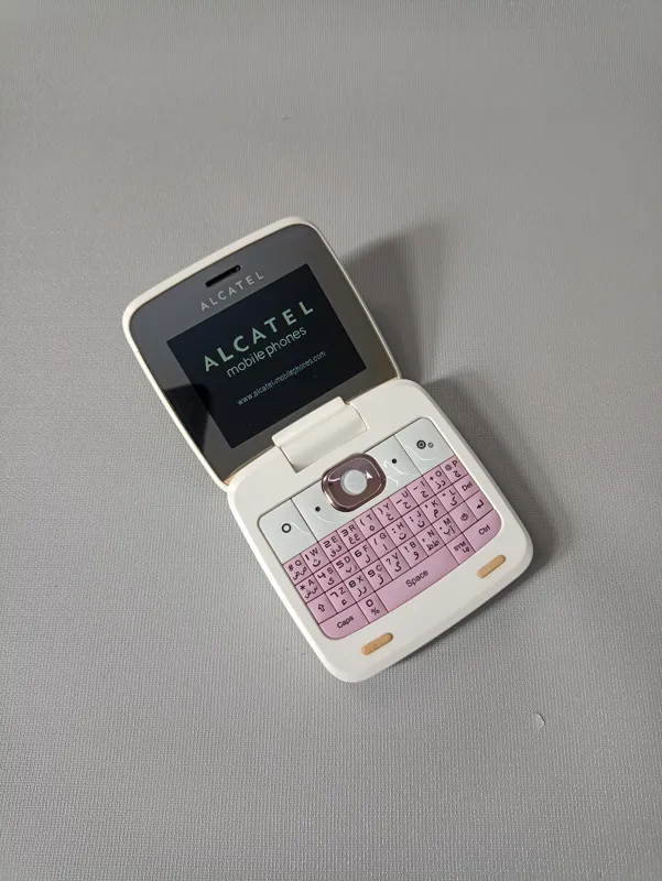 گوشی موبایل آلکاتل