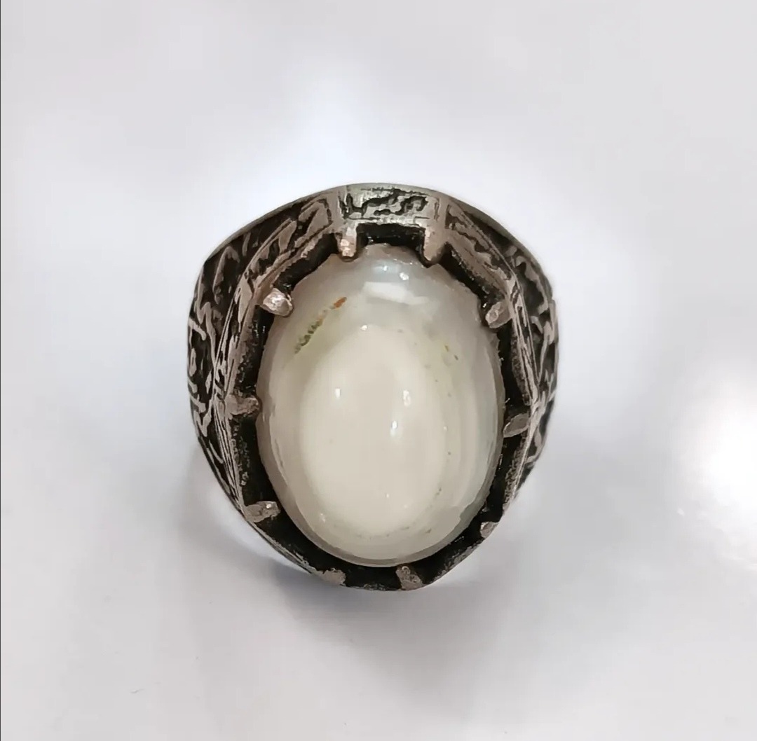 انگشتر نقره نگین عقیق سه پوست طبیعی و زیبا