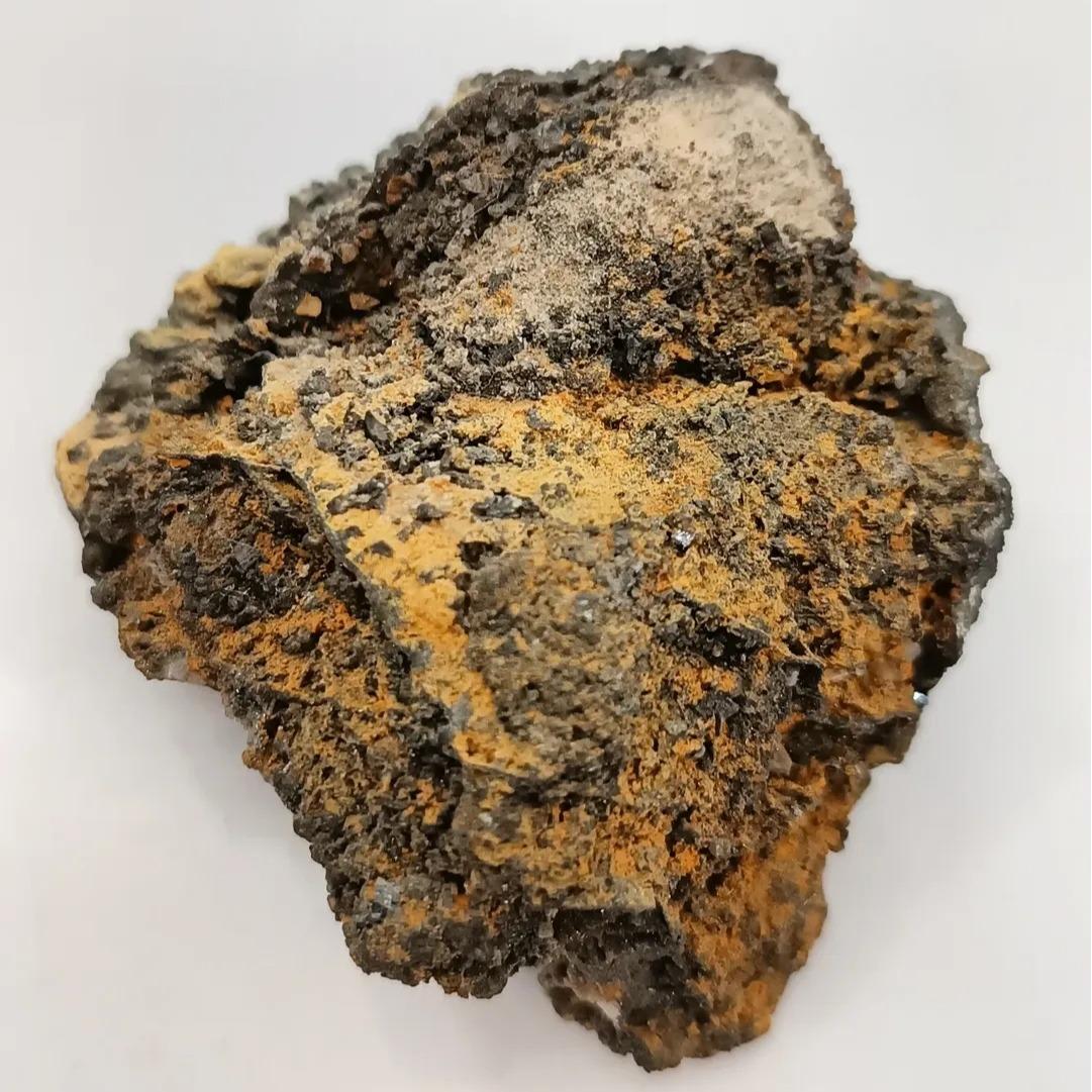 سنگ اکلیلی لیمونیت ترکیب شده با اکسید آهن طبیعی