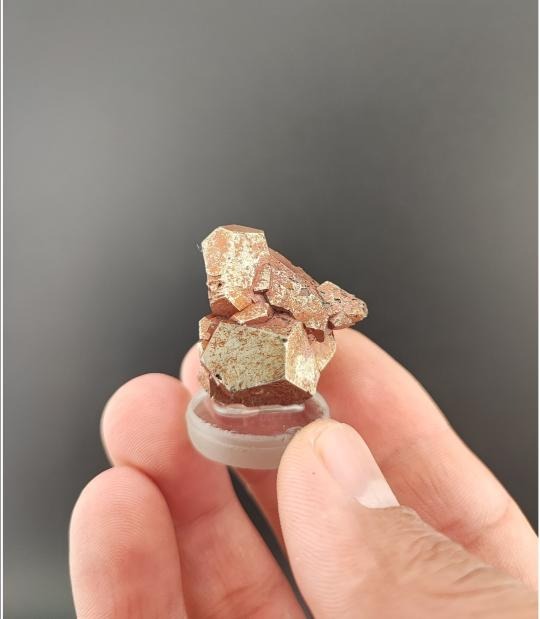 راف پیریت با بلورهای کامل و بی نهایت زیبا