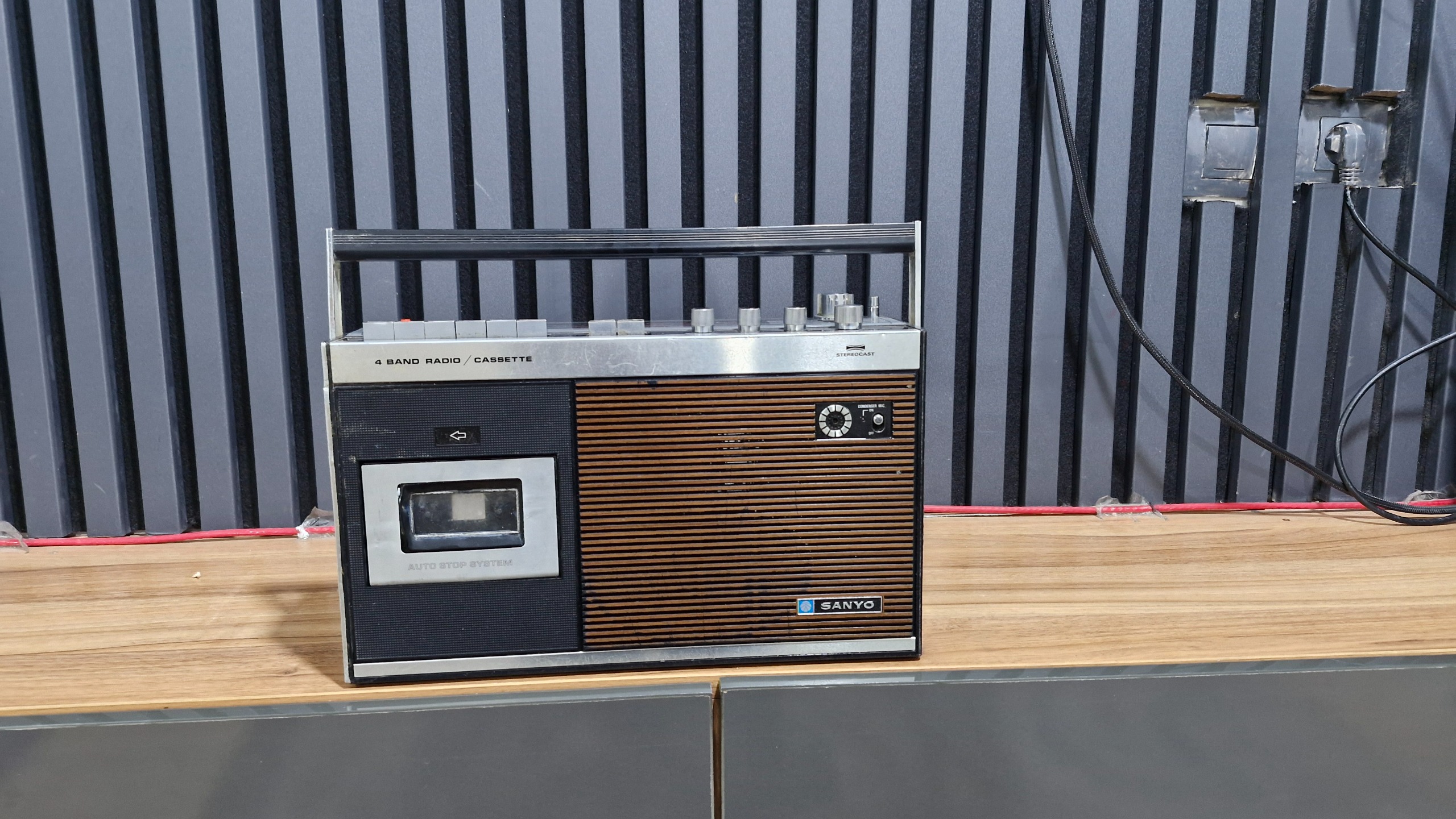 رادیو ضبط سانیو طرح چوبی اصلی