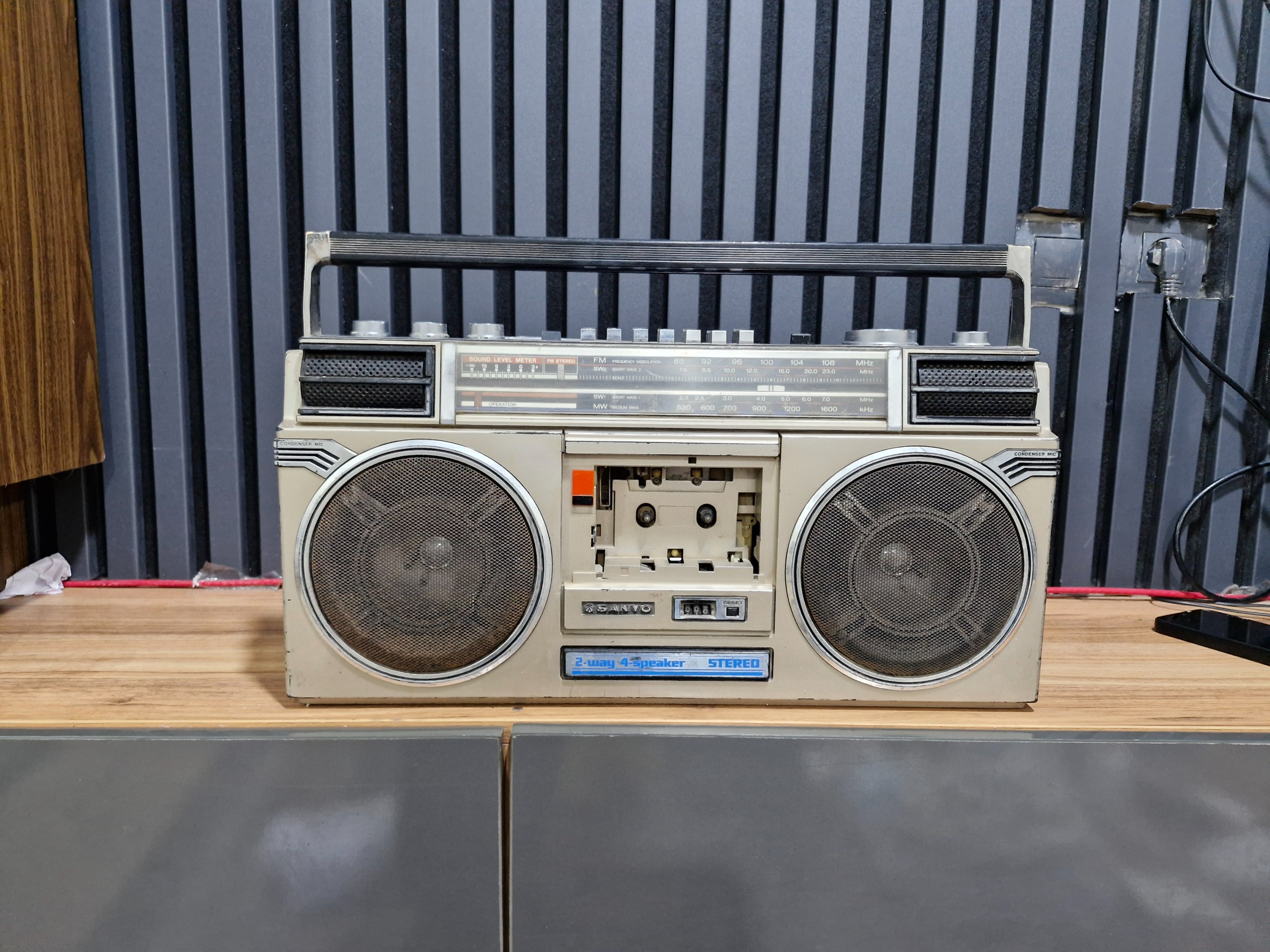 رادیو ضبط بزرگ سانیو