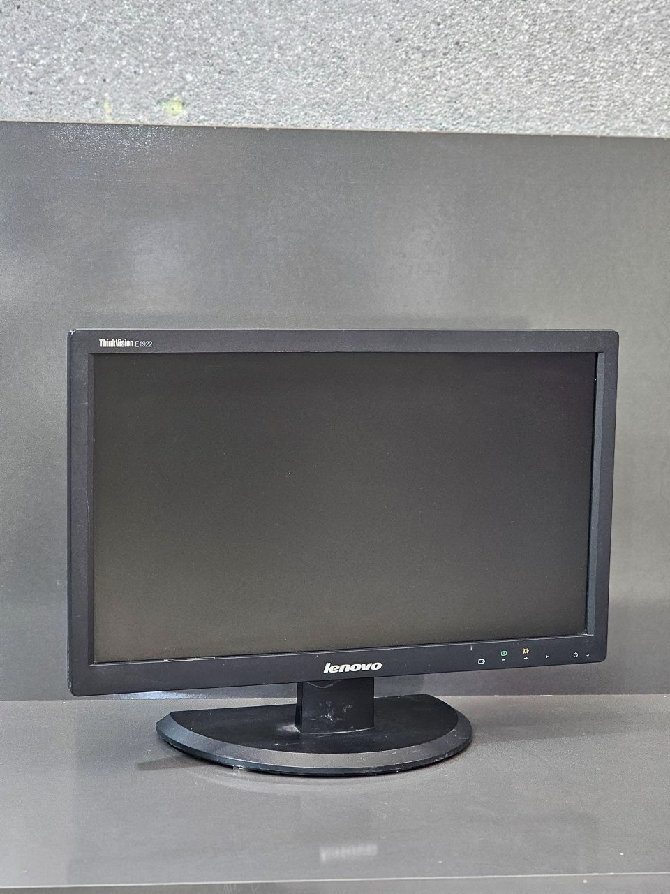 مانیتور استوک اروپایی E1922 Lenovo