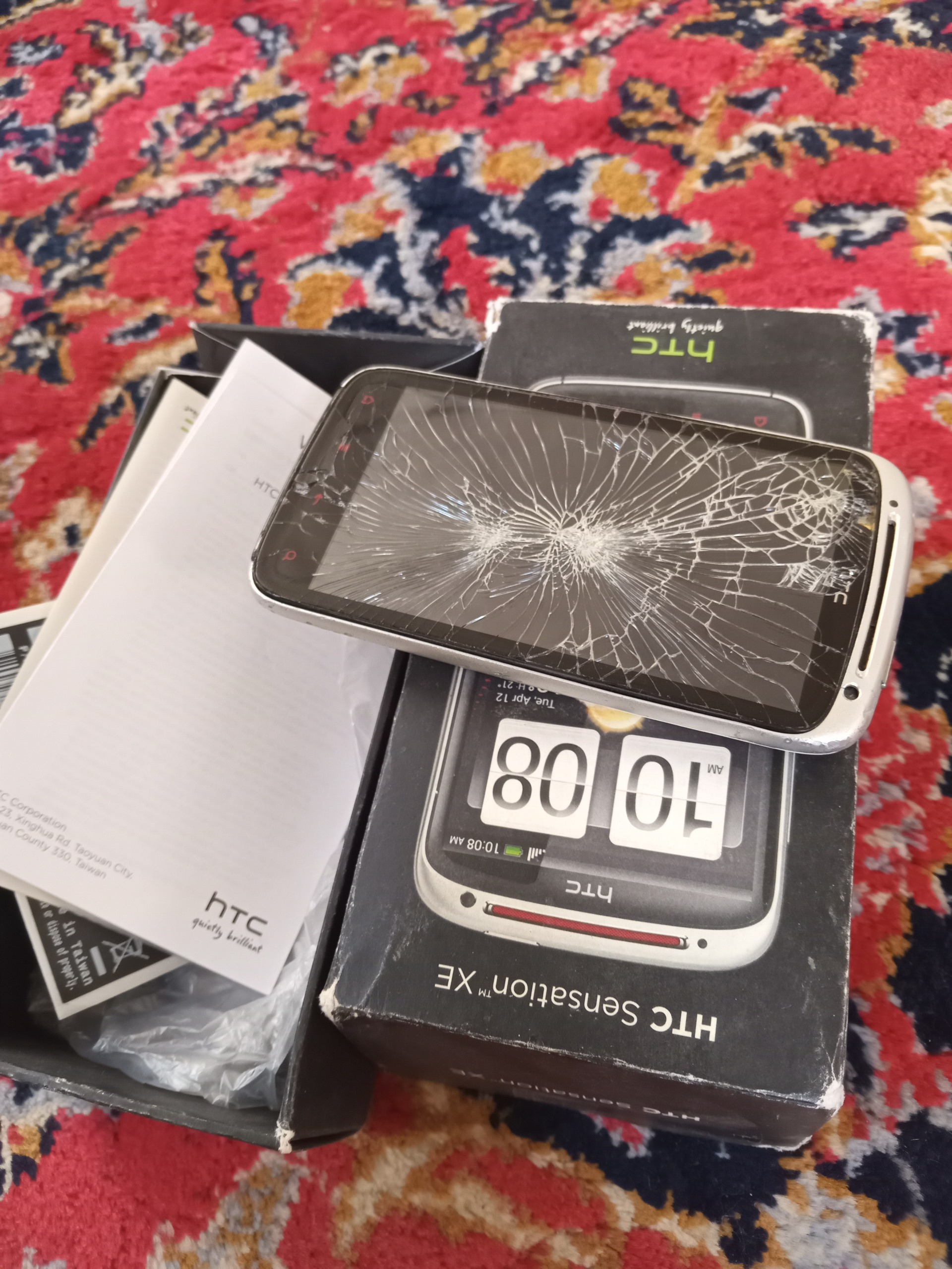 گوشی htc قدیمی