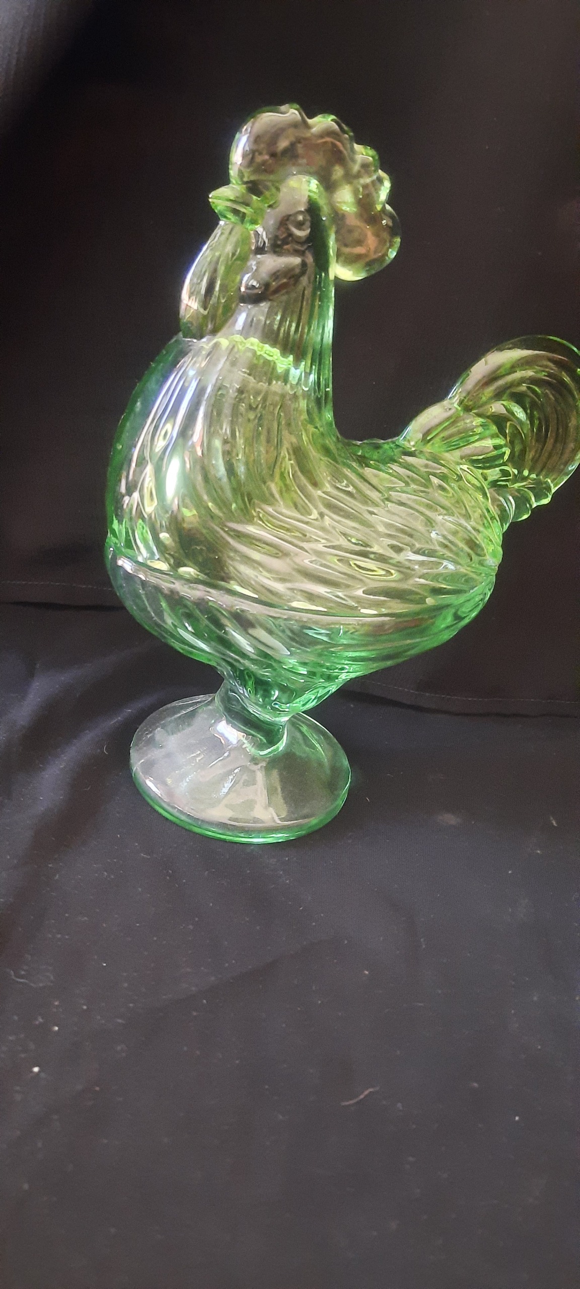 شکلات خوری کریستال سبز طرح خروس توضیحات