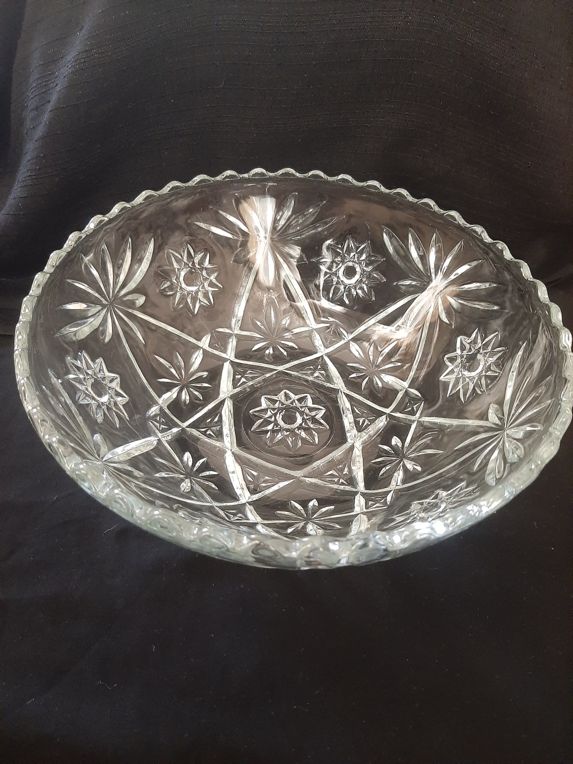 کاسه آجیل یا میوه ستاره آمریکایی توضیحات