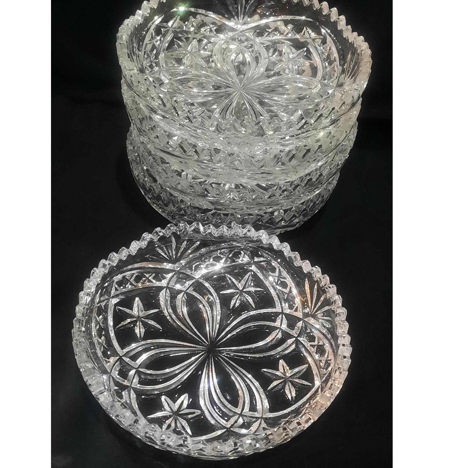 5 پیش دستی کوچک کریستال توضیحات دارد