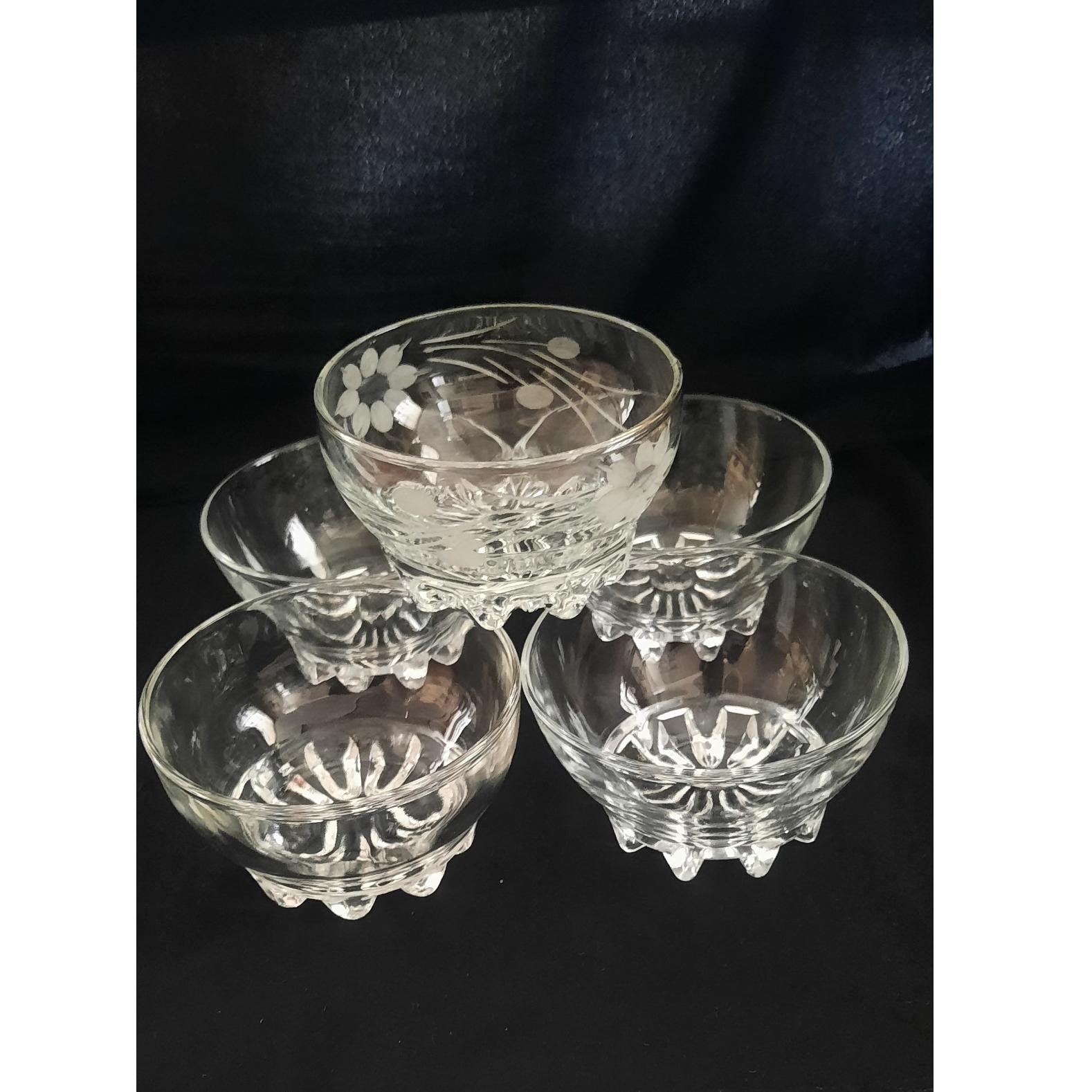 5 تا پیاله پافیلی بستنی خوری توضیحات دارد