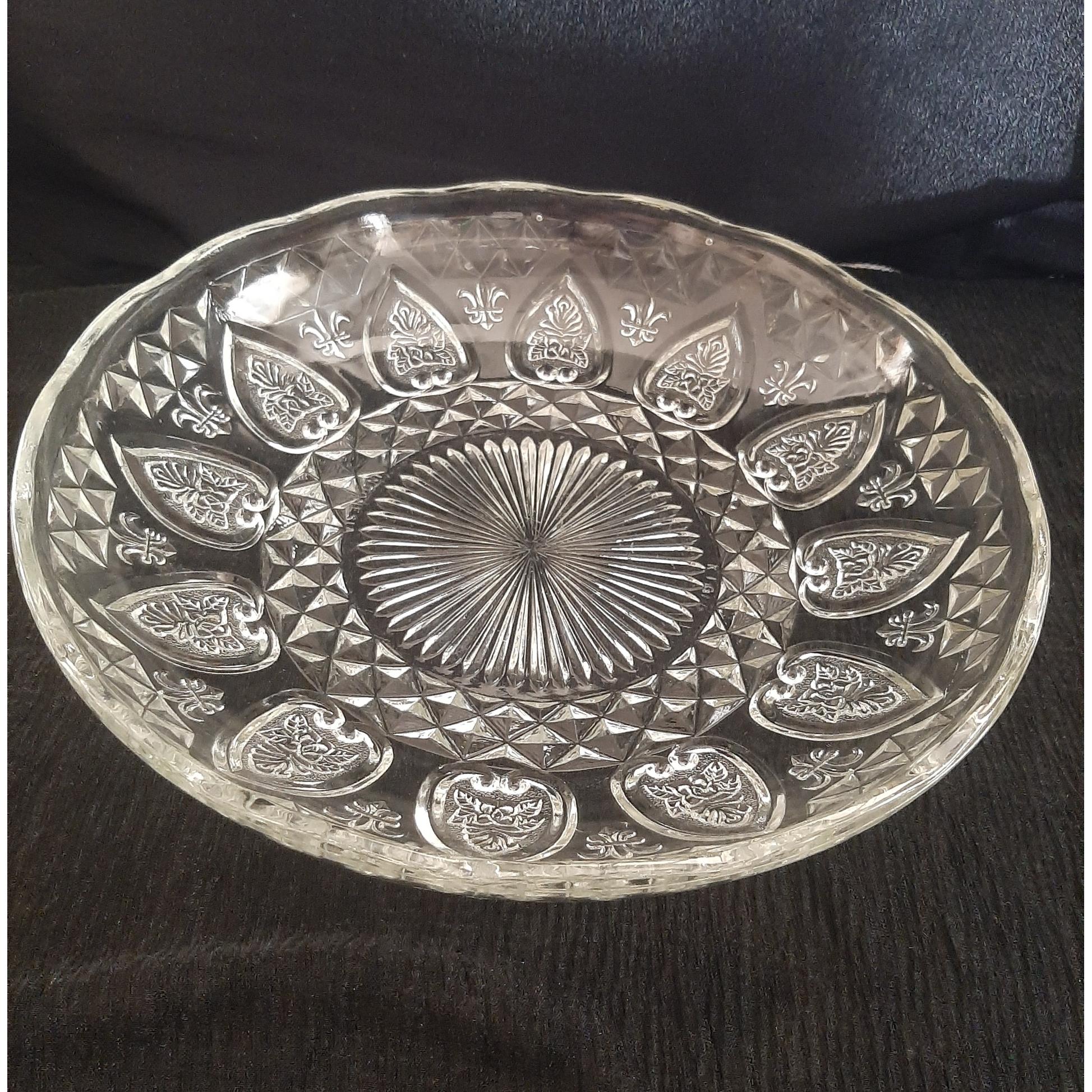 شیرینی خوری کریستال اندونزی قطر 30 توضیحات دارد