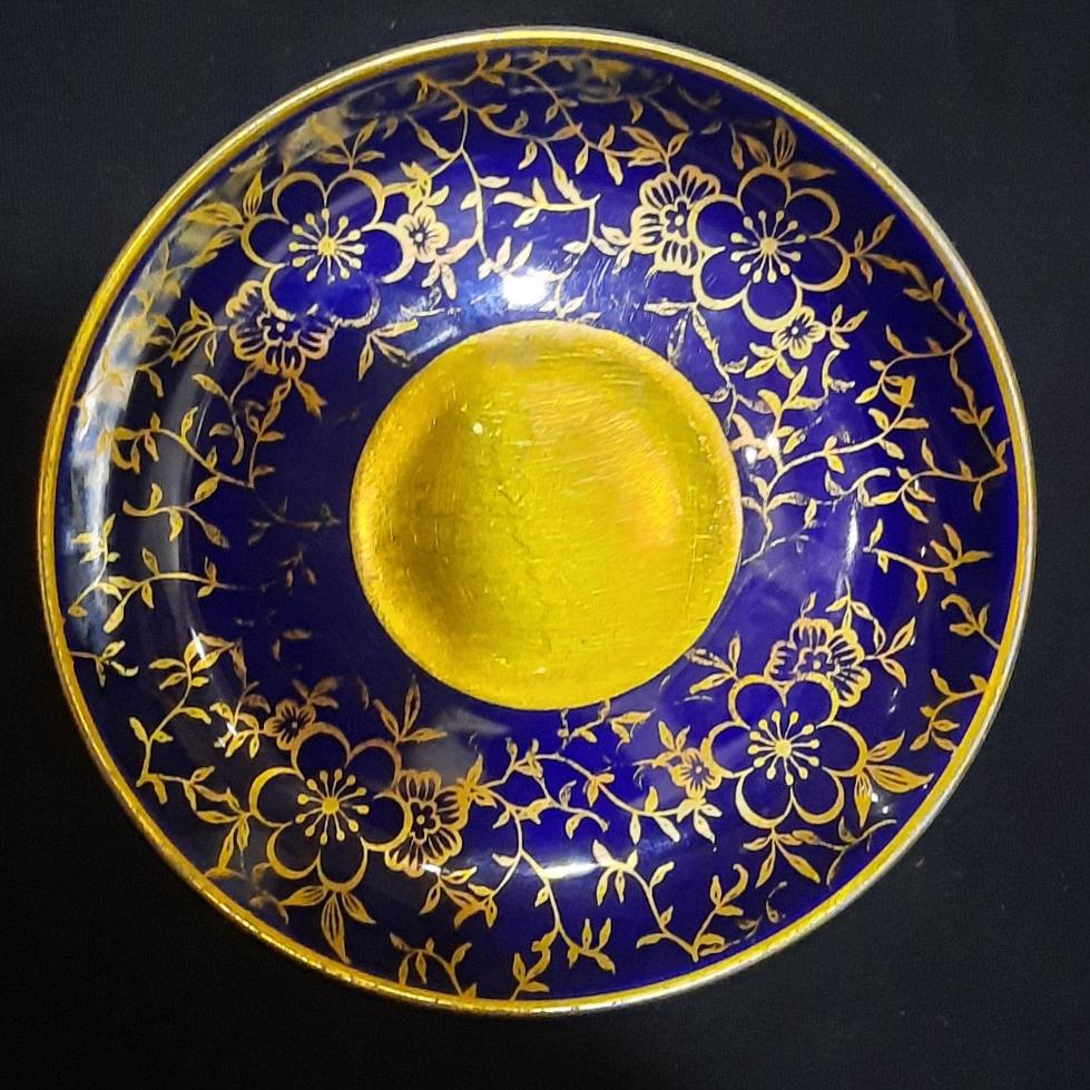 نعلبکی باواریا آلمان دیوارکوب آب طلا توضیحات