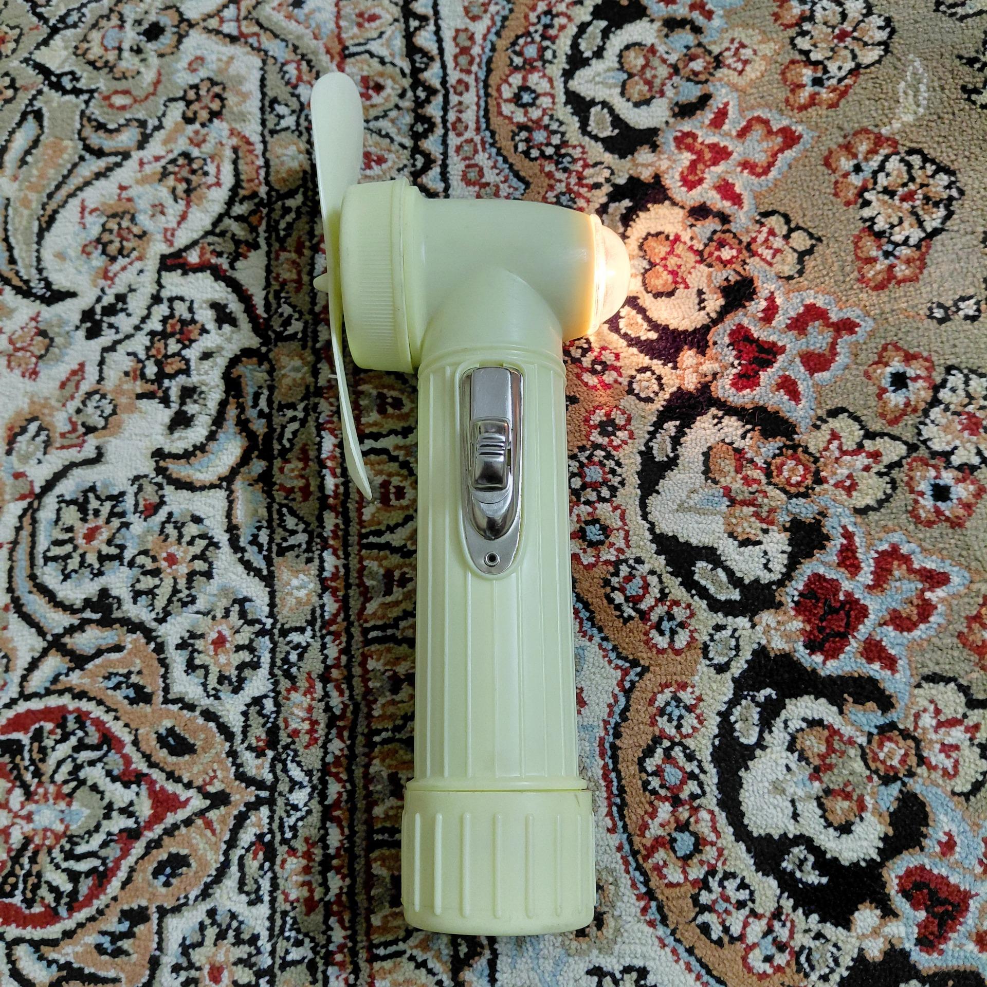 چراغ قوه پنکه دار