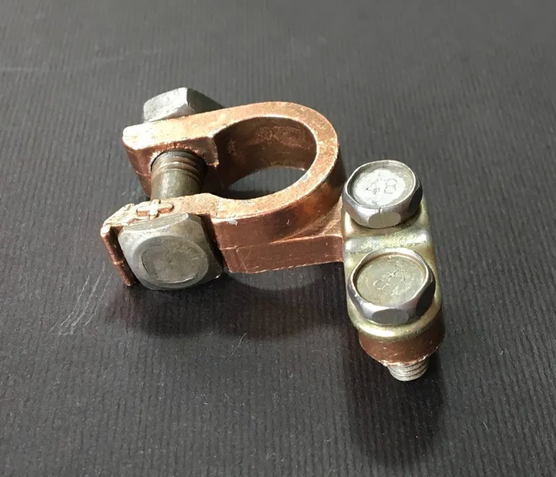 سر باتری تک مثبت قدیمی کیفیت عالی