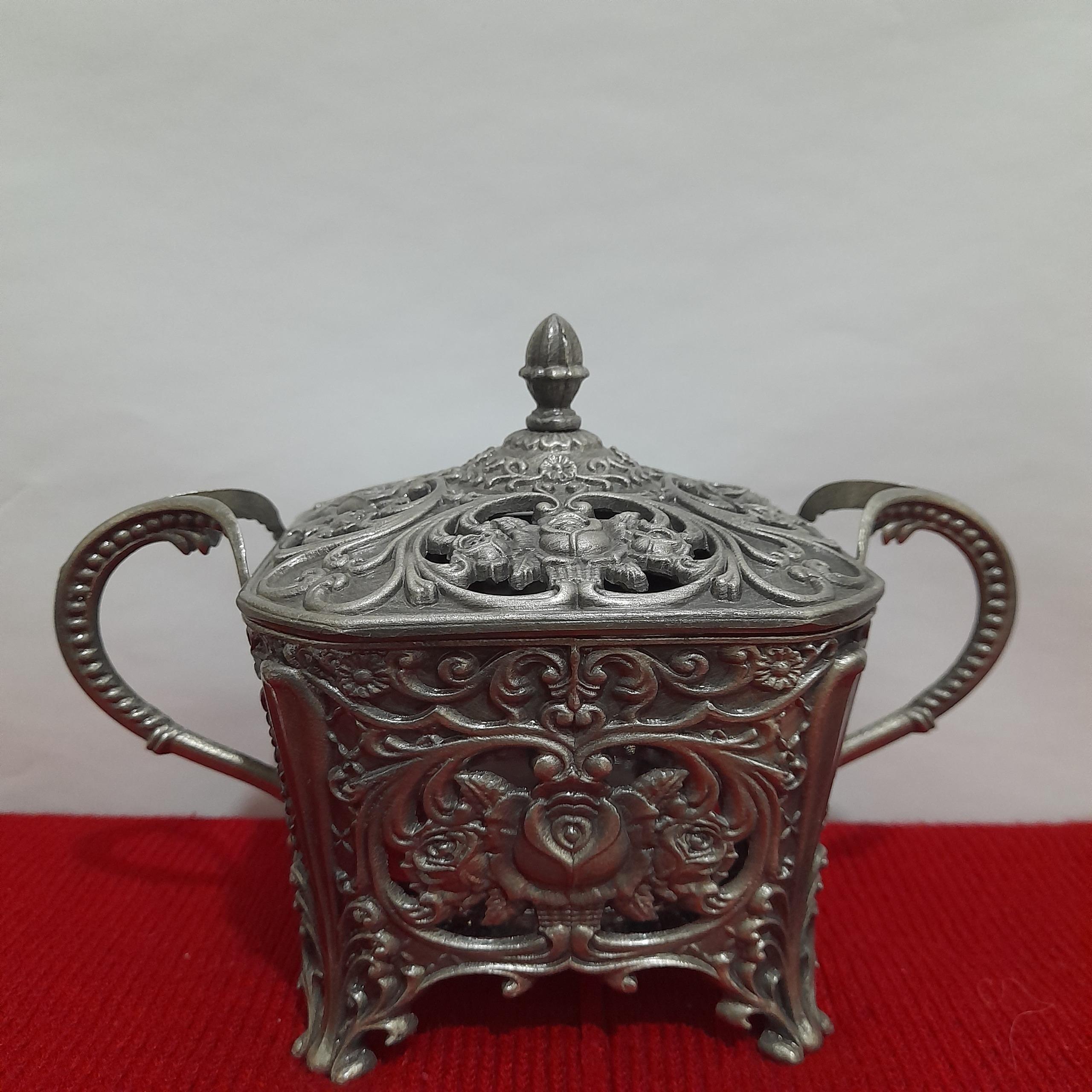 گالش یا انگاره فلزی قندان
