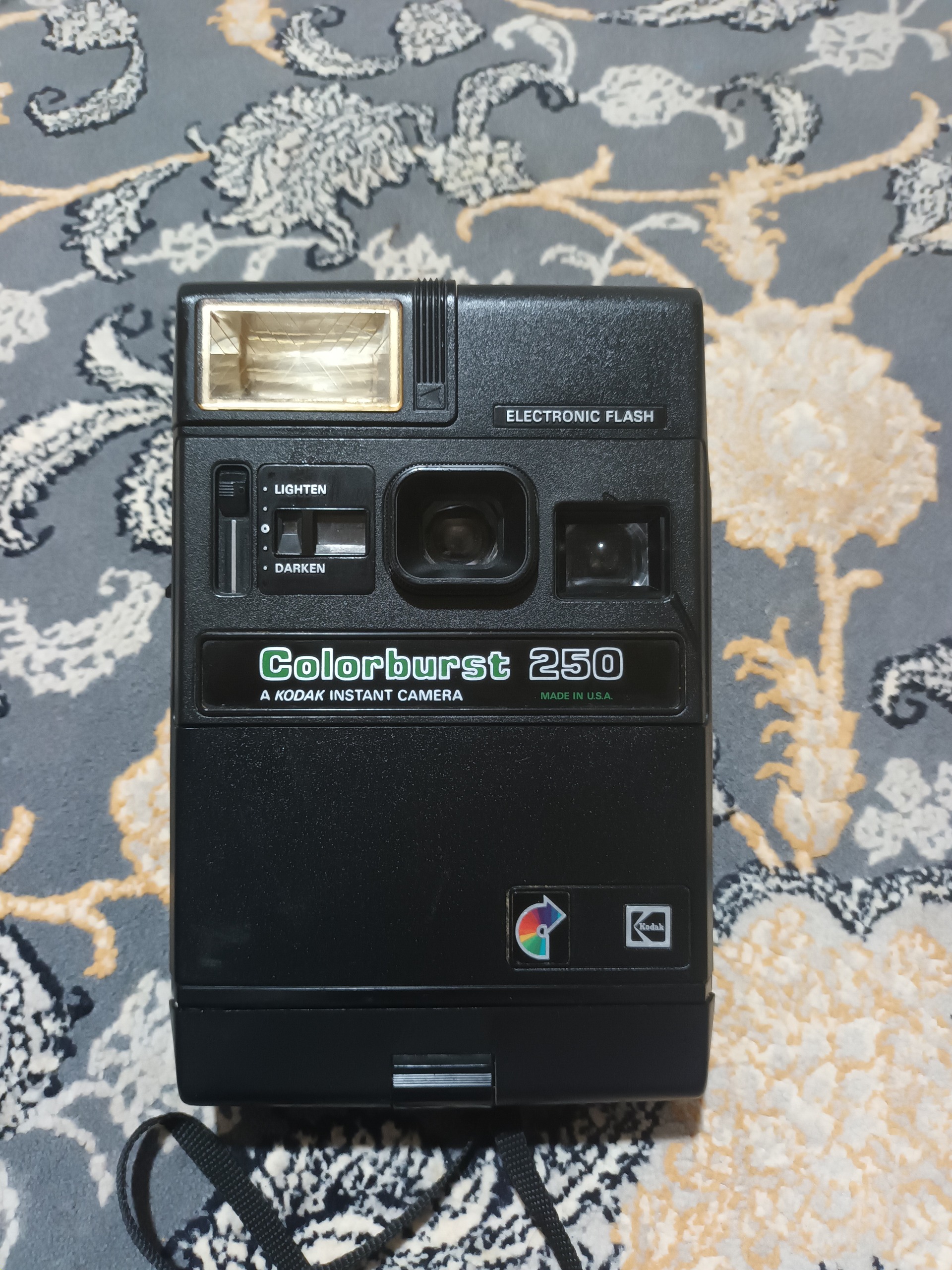 دوربین عکاسی قدیمی کداک KODAK 250