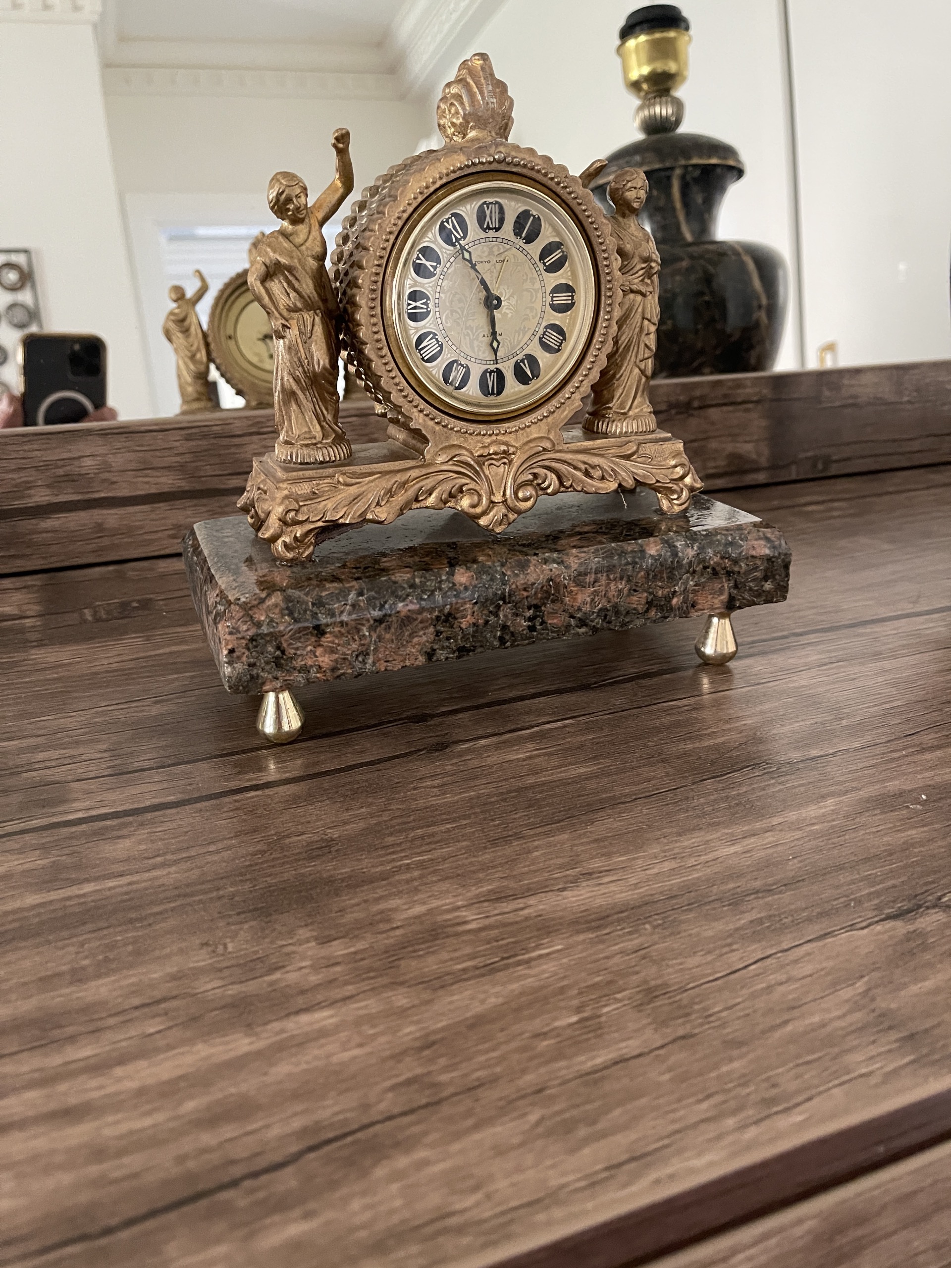 ساعت کوکی برنزی قدیمی