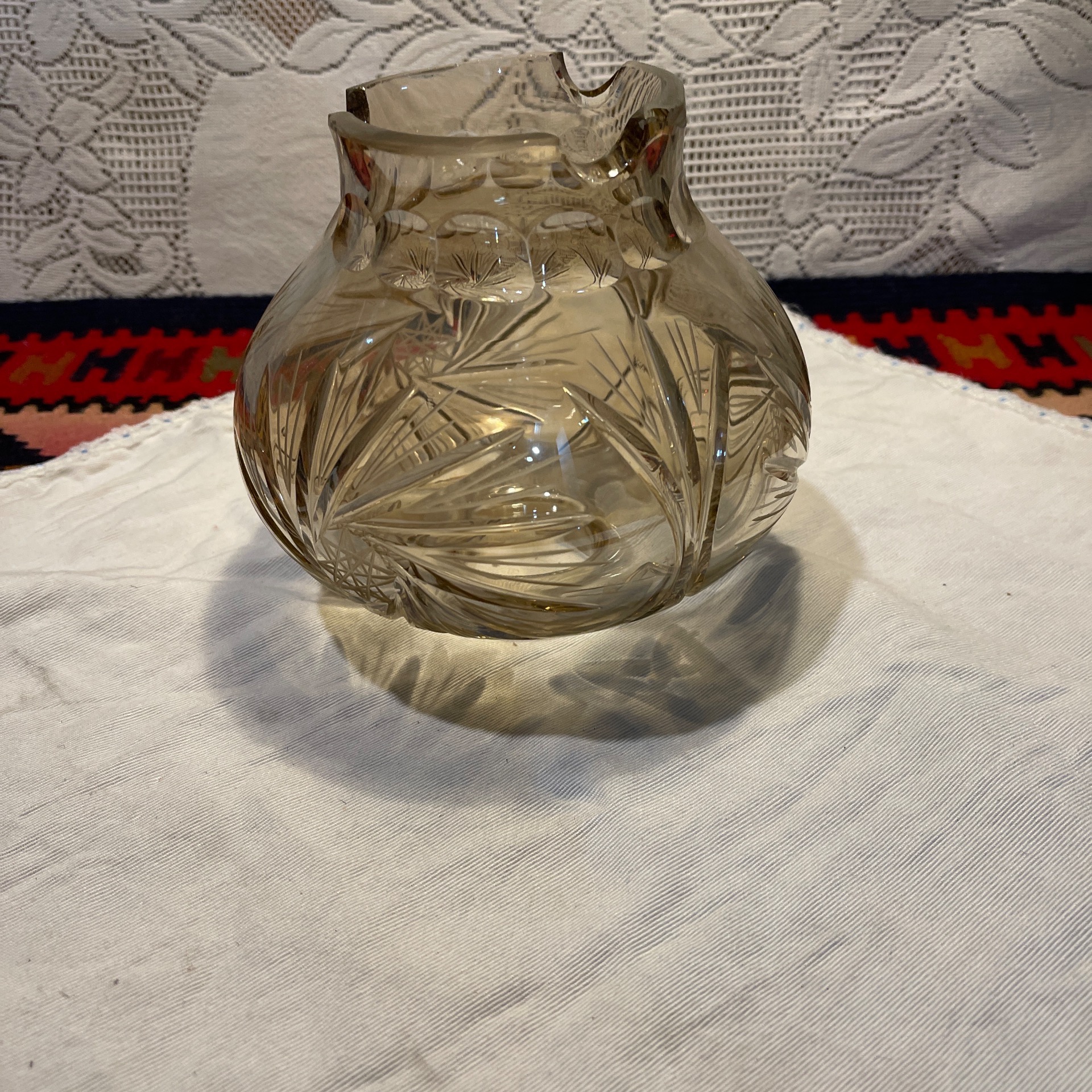 یک عدد حباب تک کریستالی خیلی ضخیم