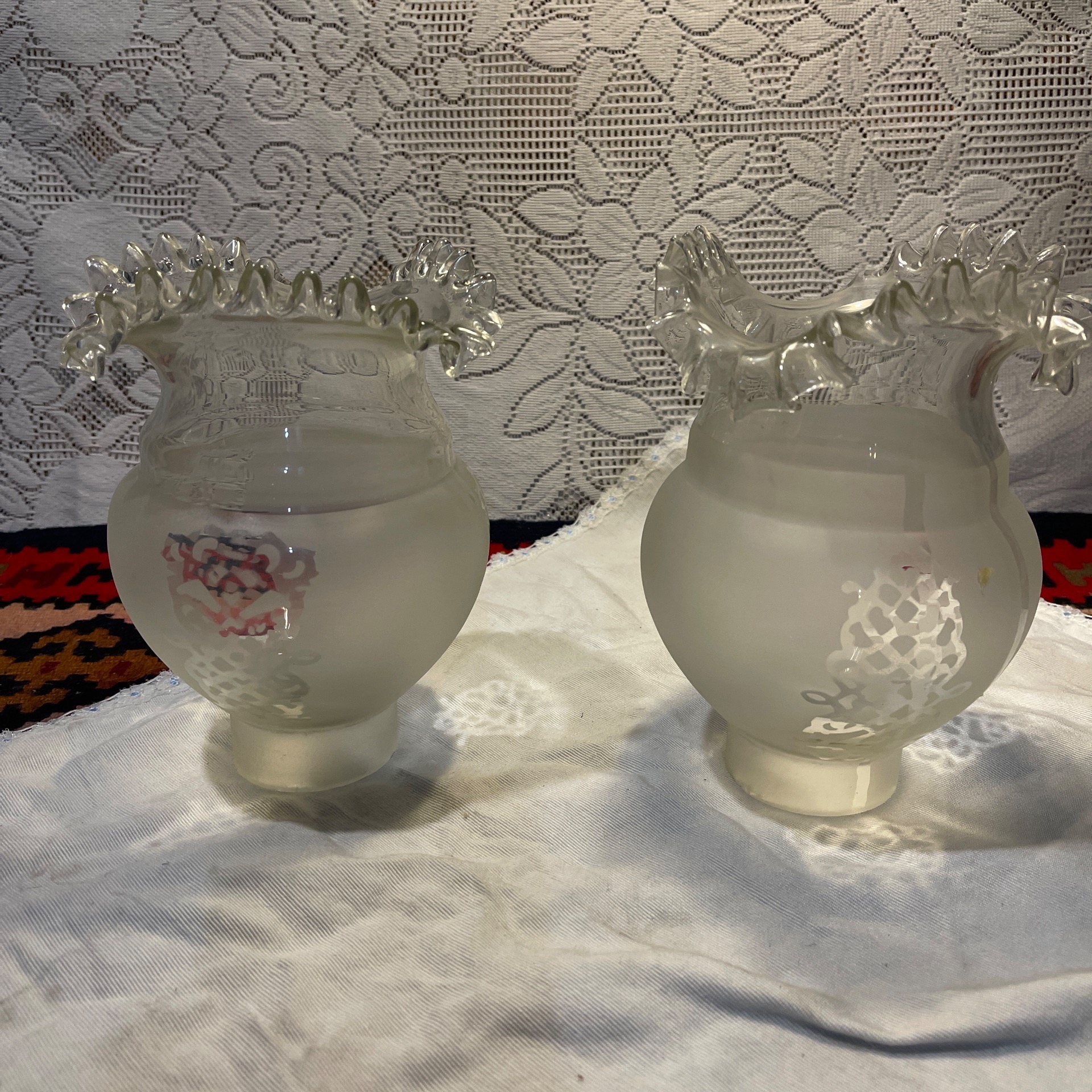 دو عدد حباب لب کنگره ای قدیمی