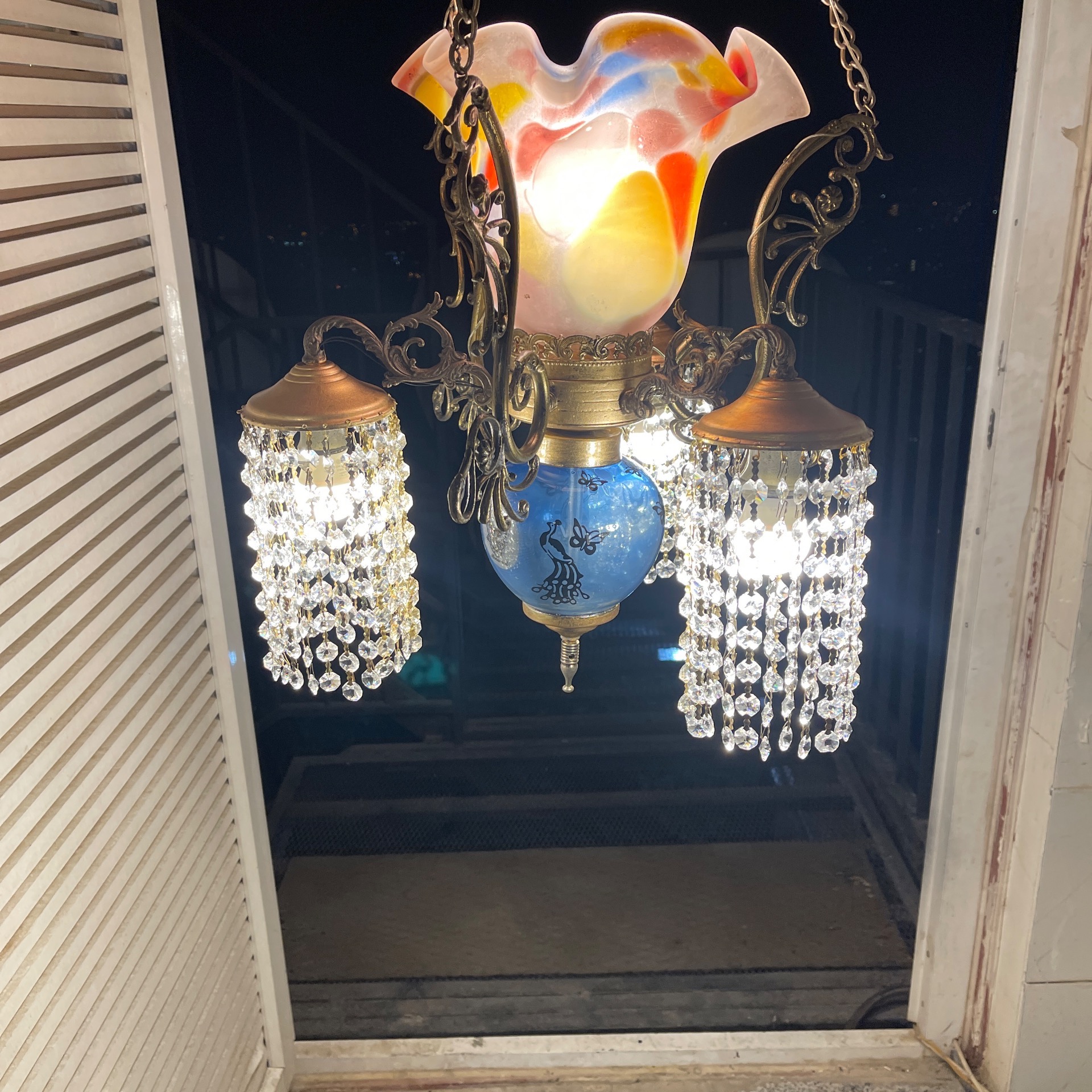 لوستر چهار شعله قدیمی با حباب دوپوست