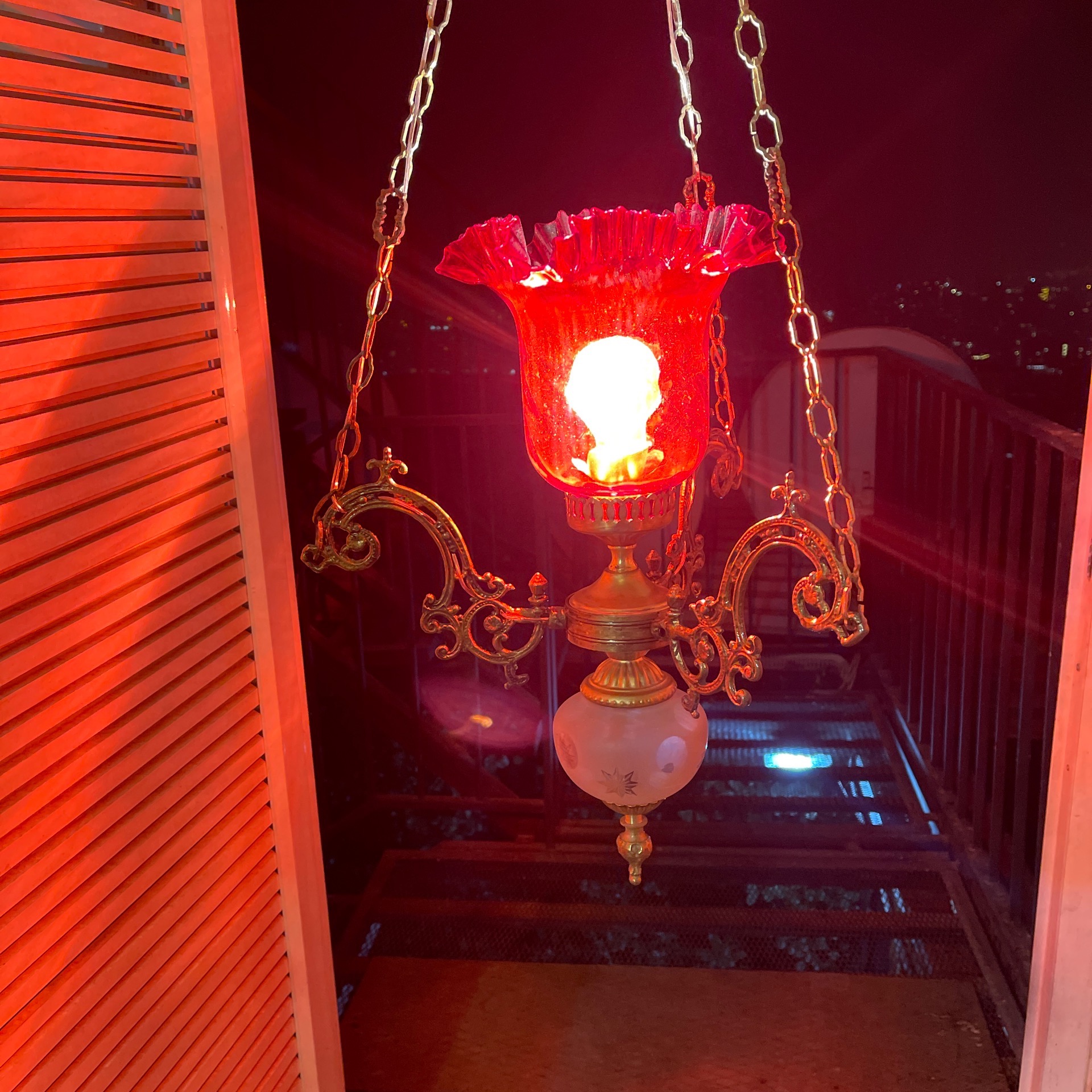 لنتر زیبا با حباب اناری زیبا قدیمی