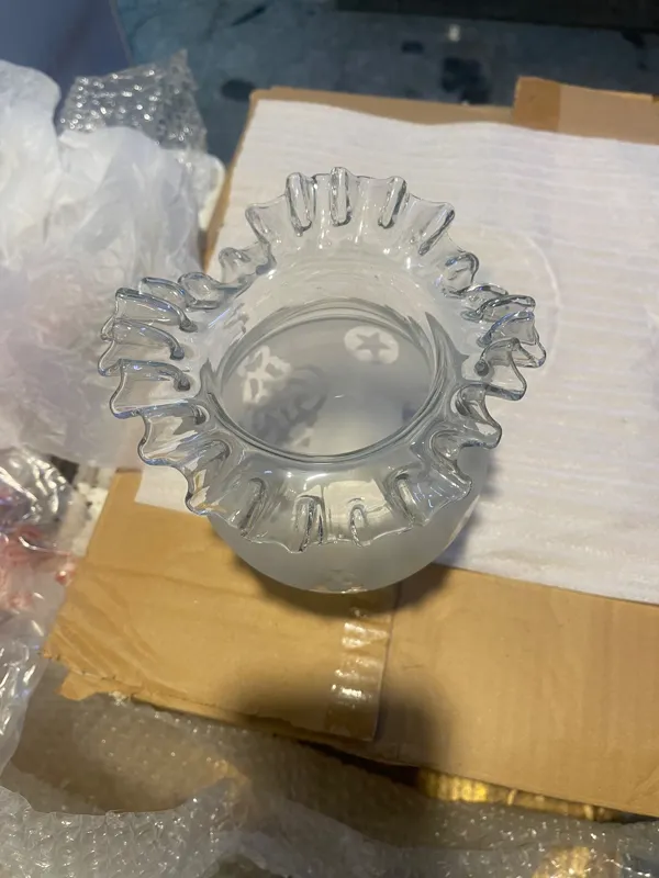 حباب لب چین بلوری قدیمی