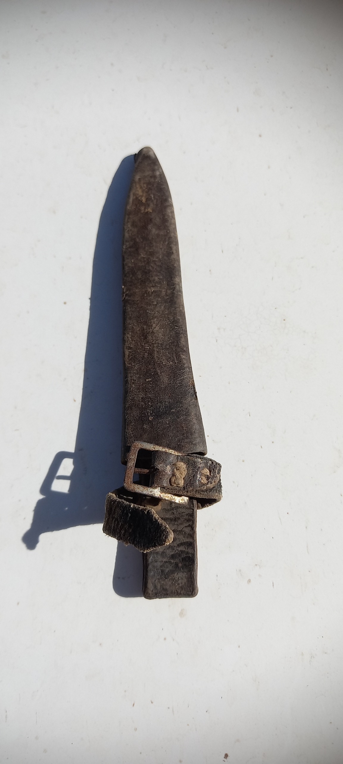 چاقو قدیمی قلاف دار