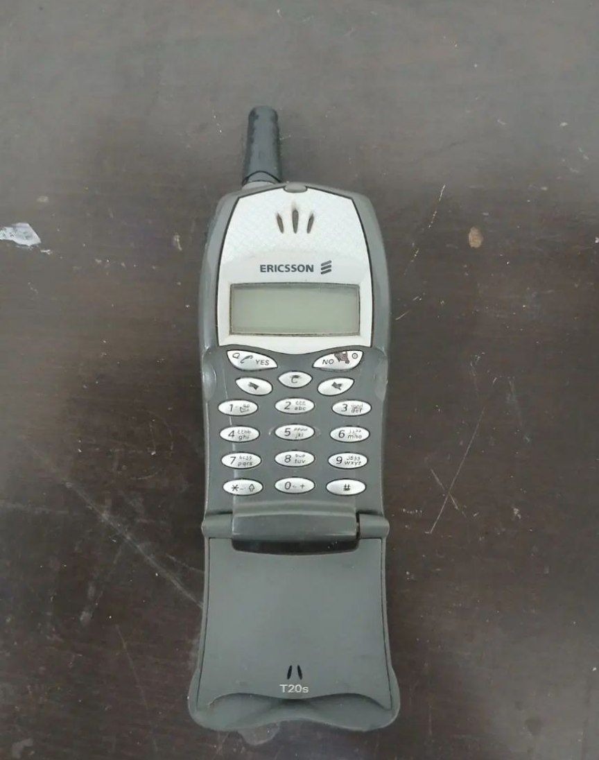 گوشی موبایل قدیمی کلکسیونی