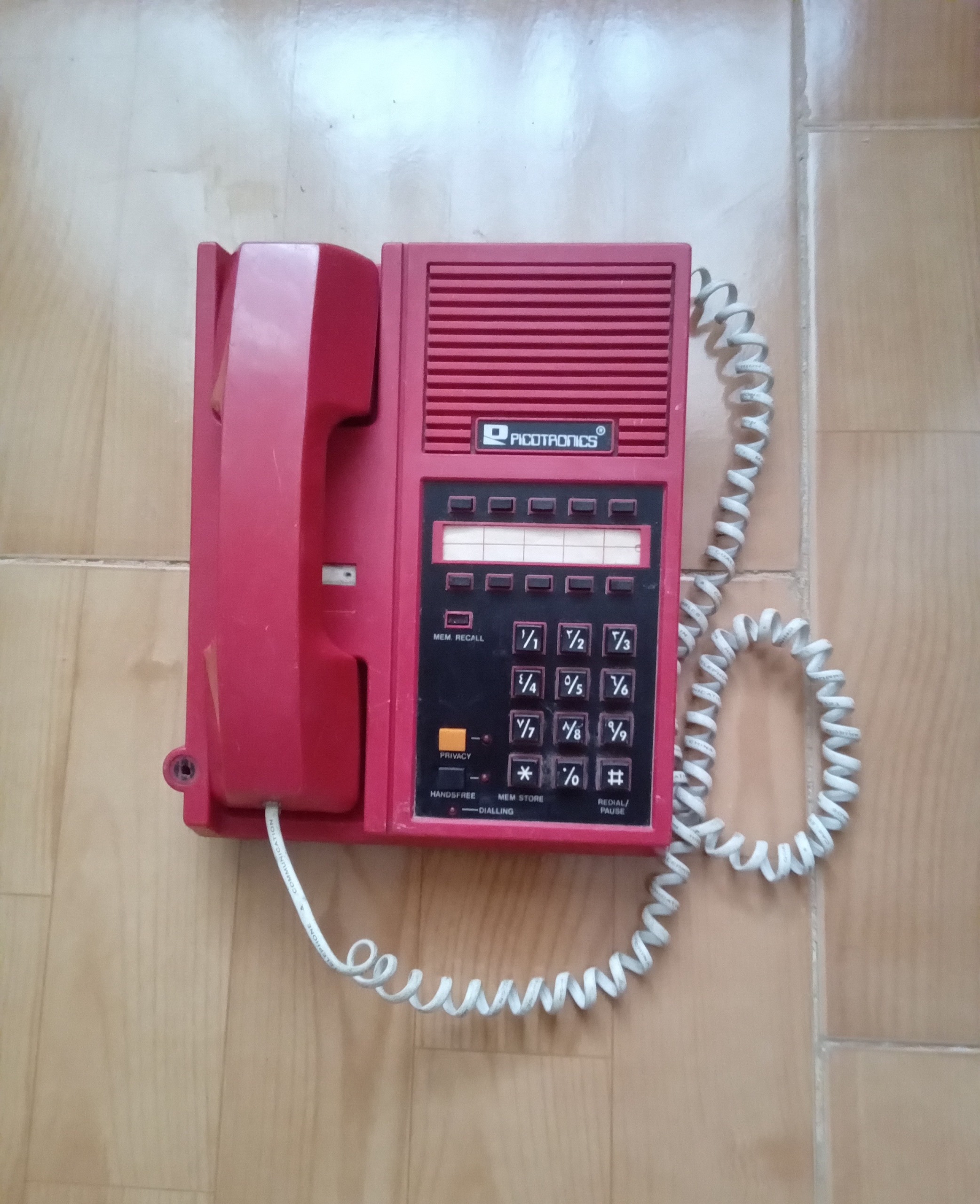 تلفن قدیمی خاص و کلکسیونی_توضیحات را بخوانید