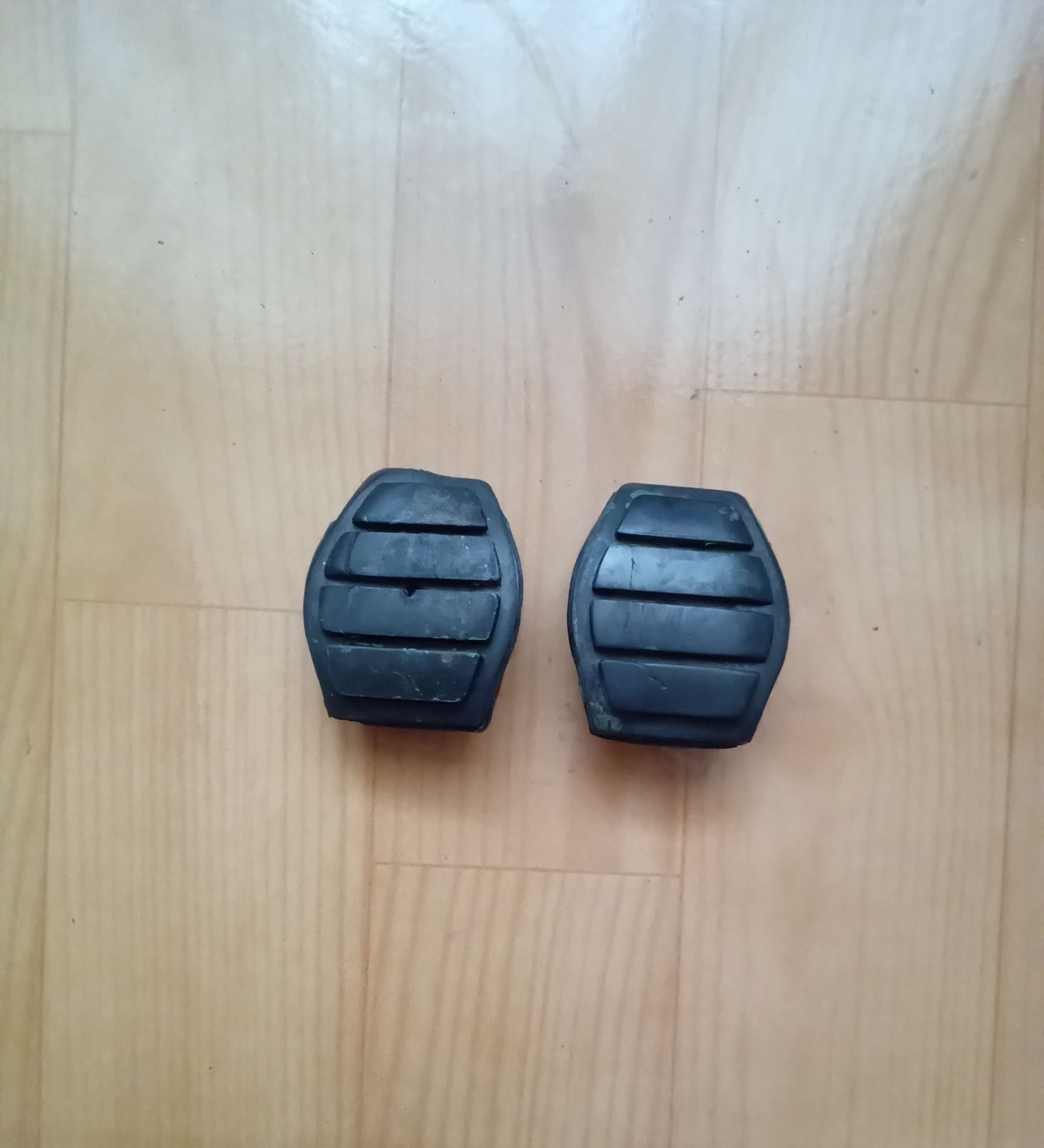 لاستیک پدال ترمز و کلاچ سیناد