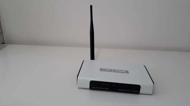 روتر بیسیم تی پی-لینک مدل TL-WR642G