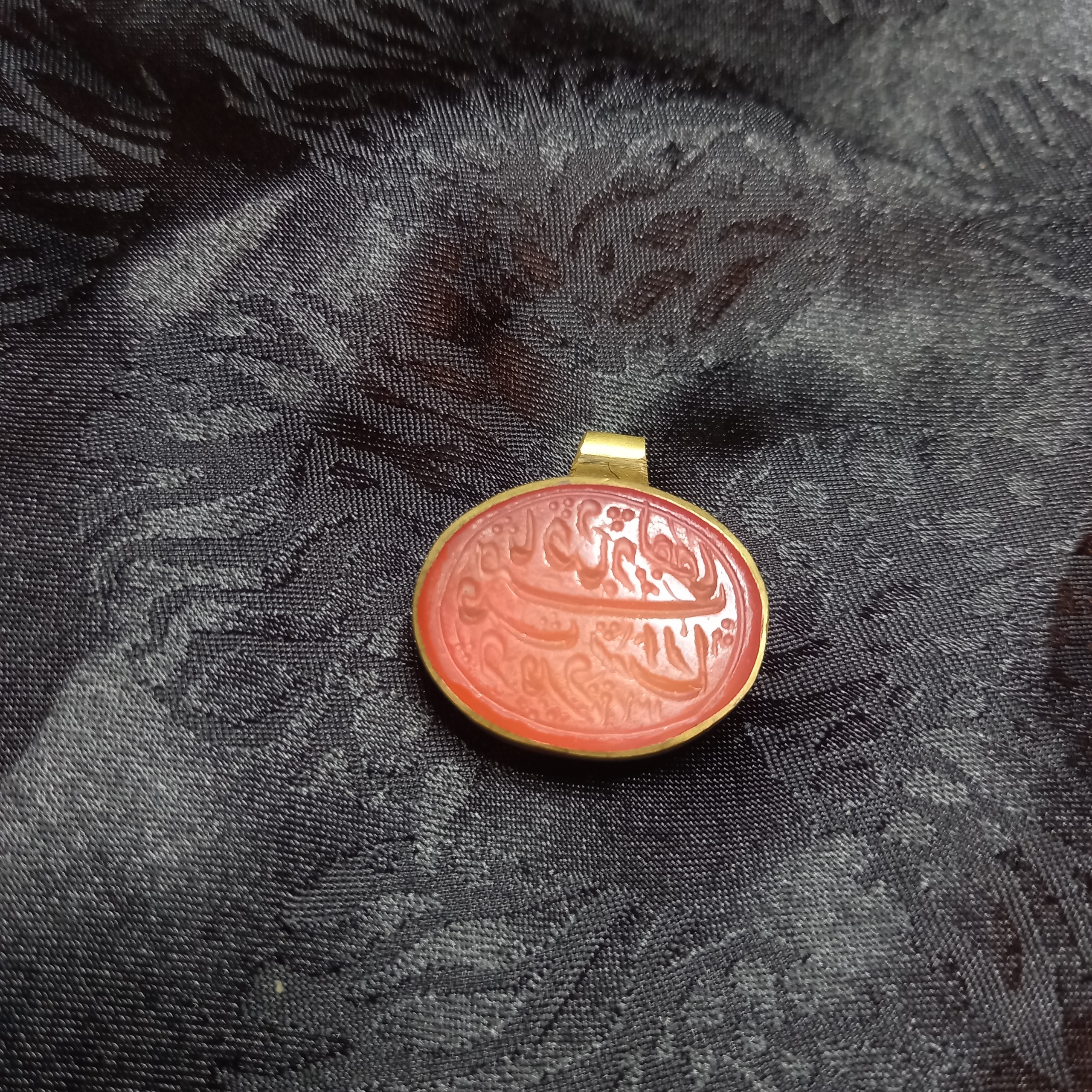 گردنبند و اویز خطی