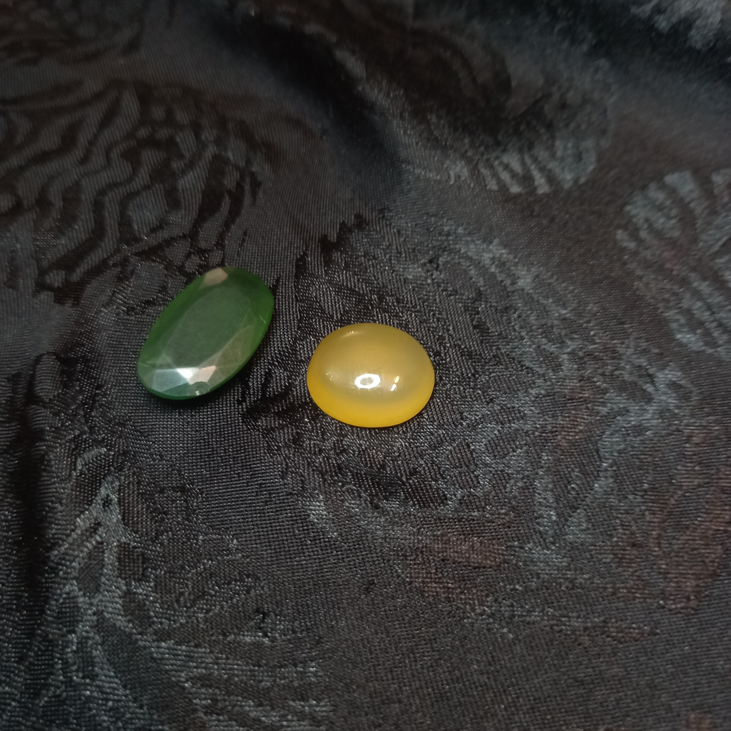 مهره قدیمی و نگین