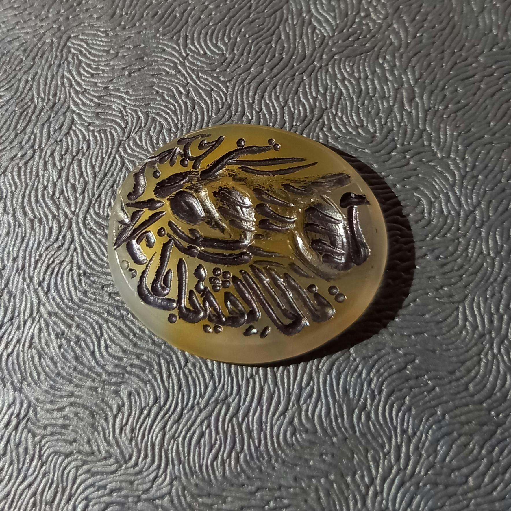 نگین و مهره قدیمی