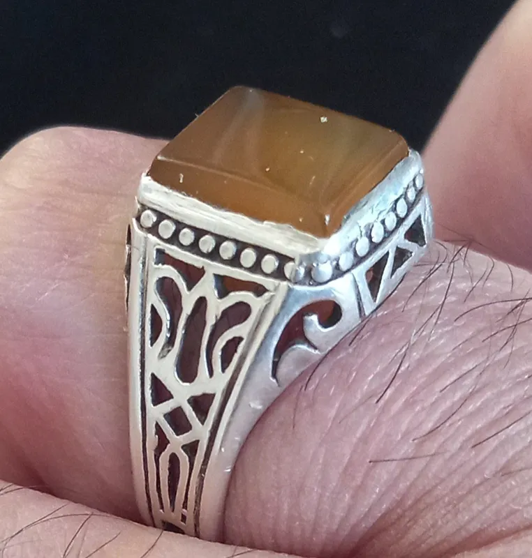 انگشتر نقره عقیق زرد اسپرت مردانه(شرف،شمس)