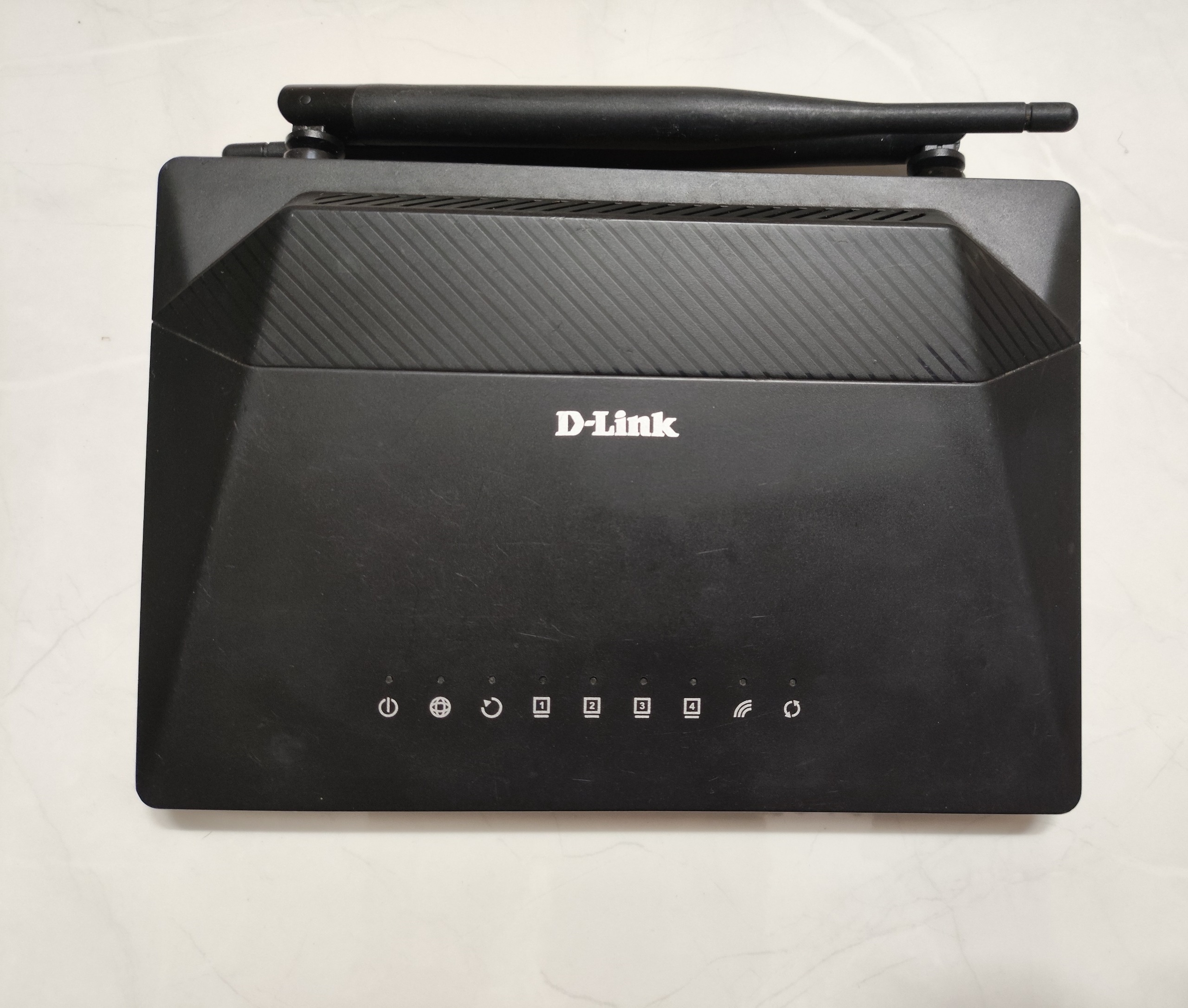 مودم D-link مدل dsl-224با آداپتور اصلی