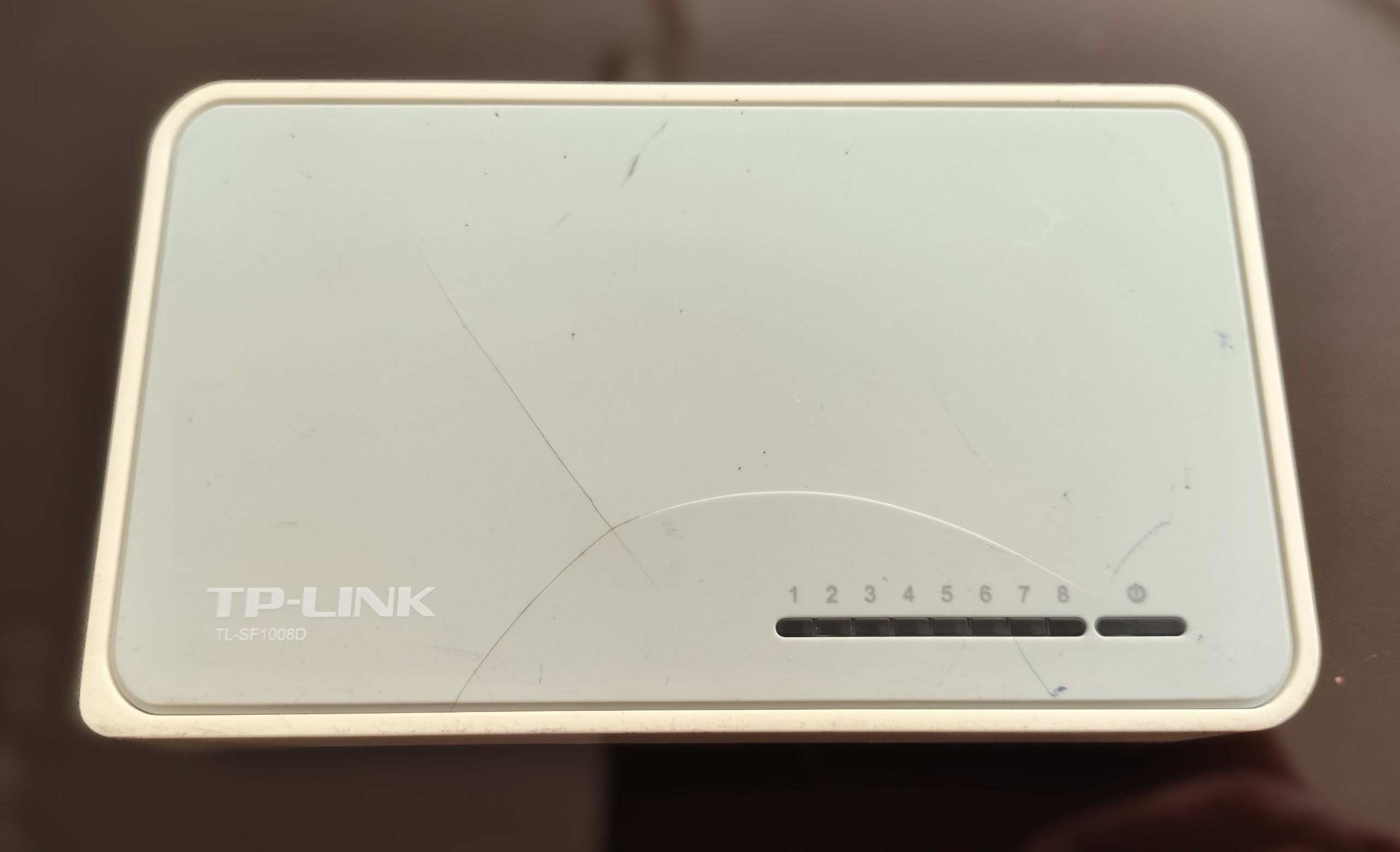 سوئیچ TP-link مدل tl-sf1008d