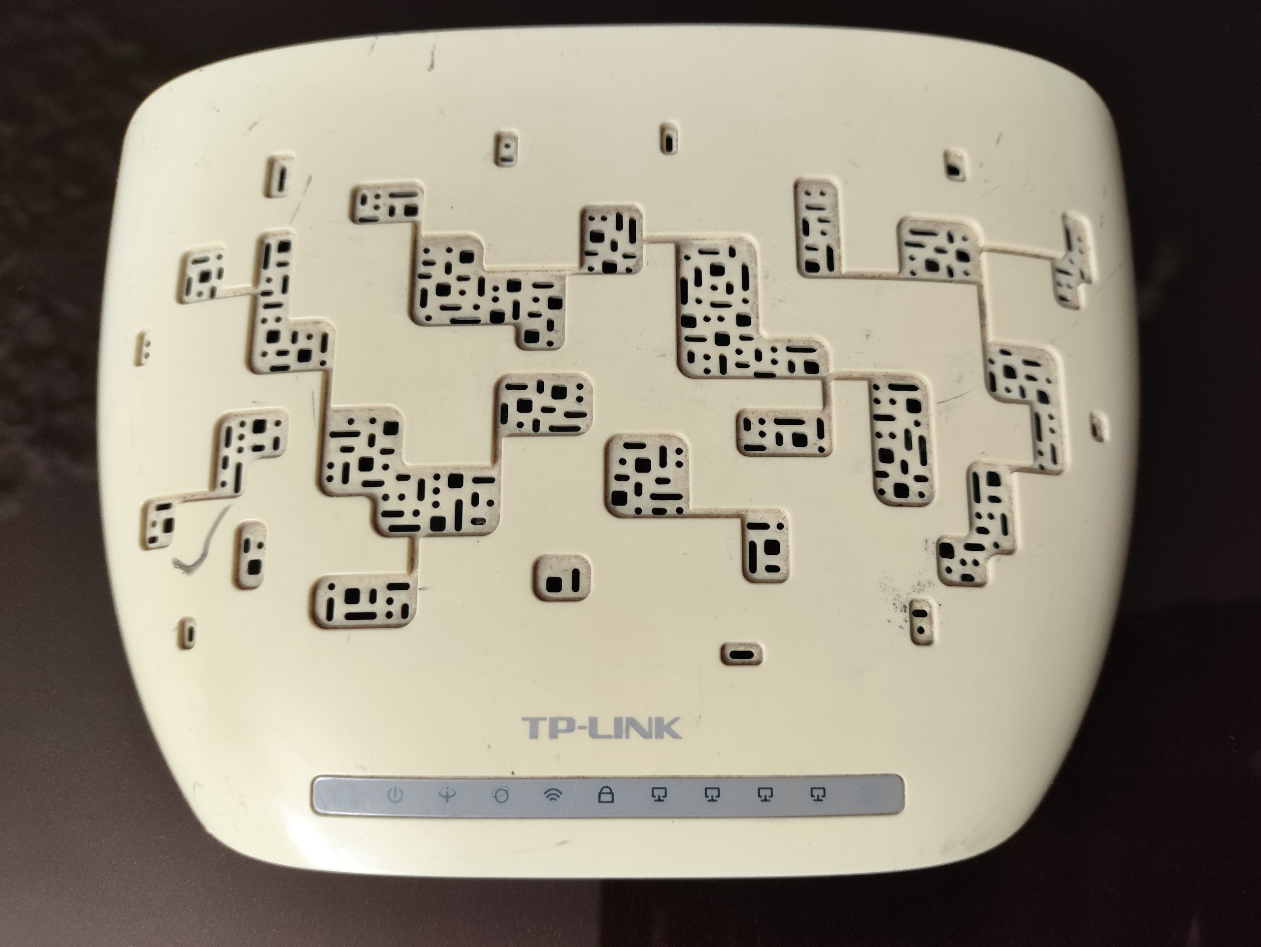 مودم TP-link مدل 8951n بدونه آنتن