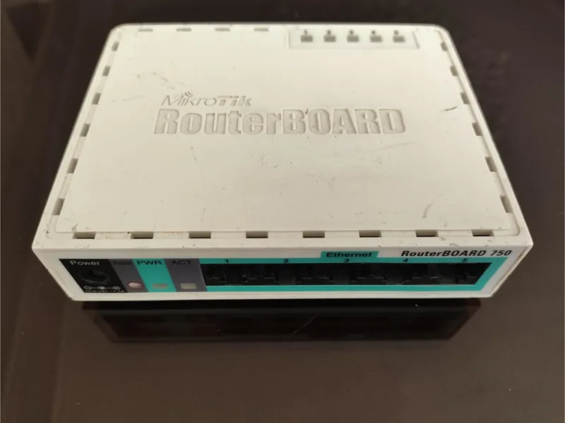 روتر mikrotik rb750