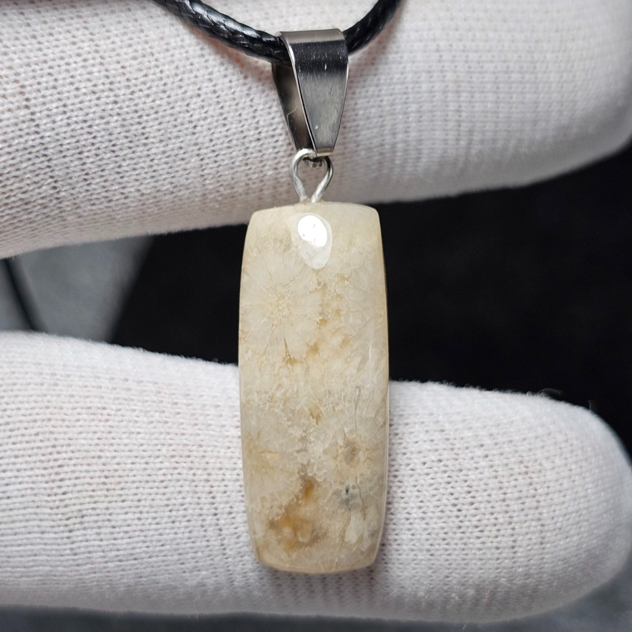 گردن آویز سنگ طبیعی فسیل مرجان معدنی کد 33316