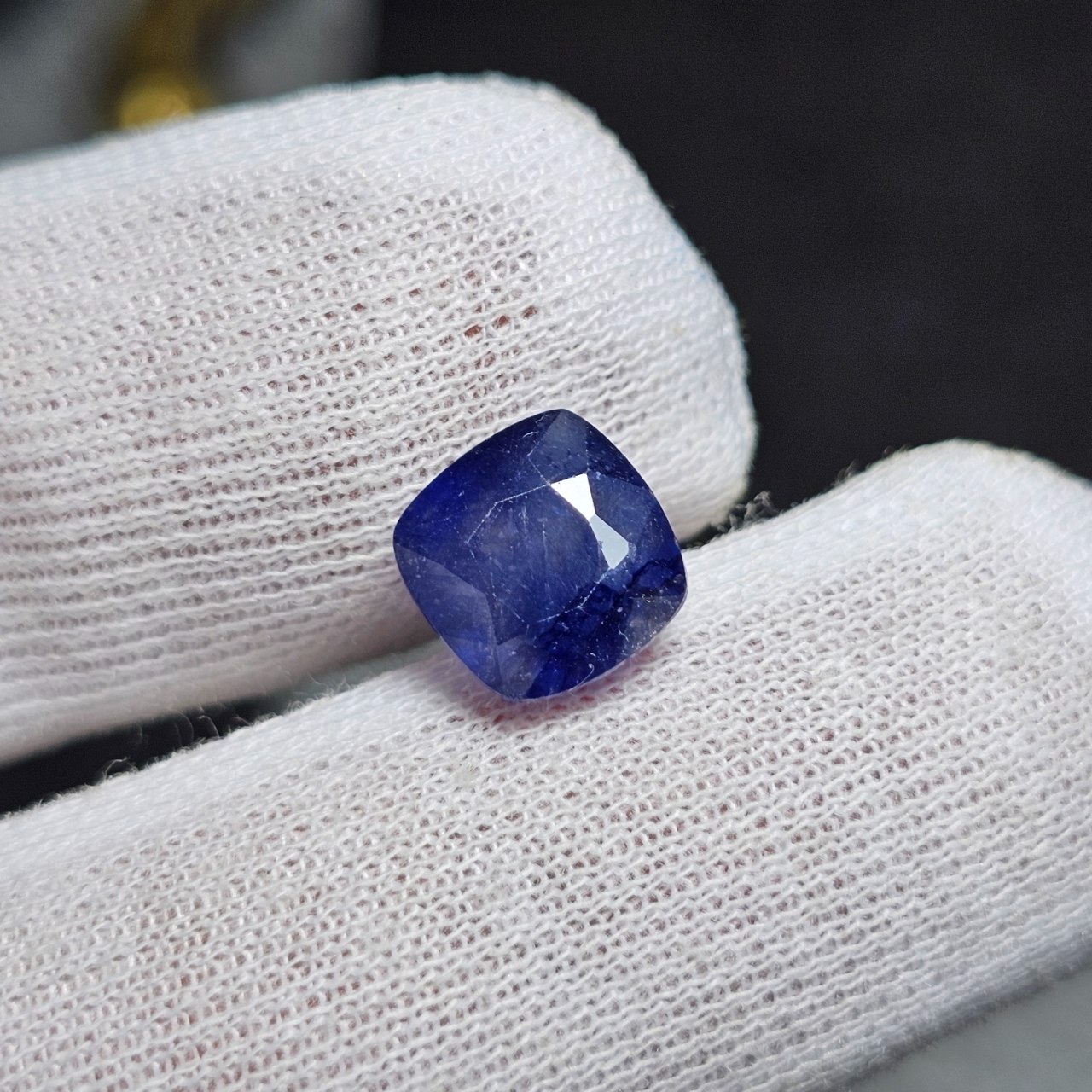  نگین سنگ یاقوت کبود معدنی(تراش نامنظم )کد 36410